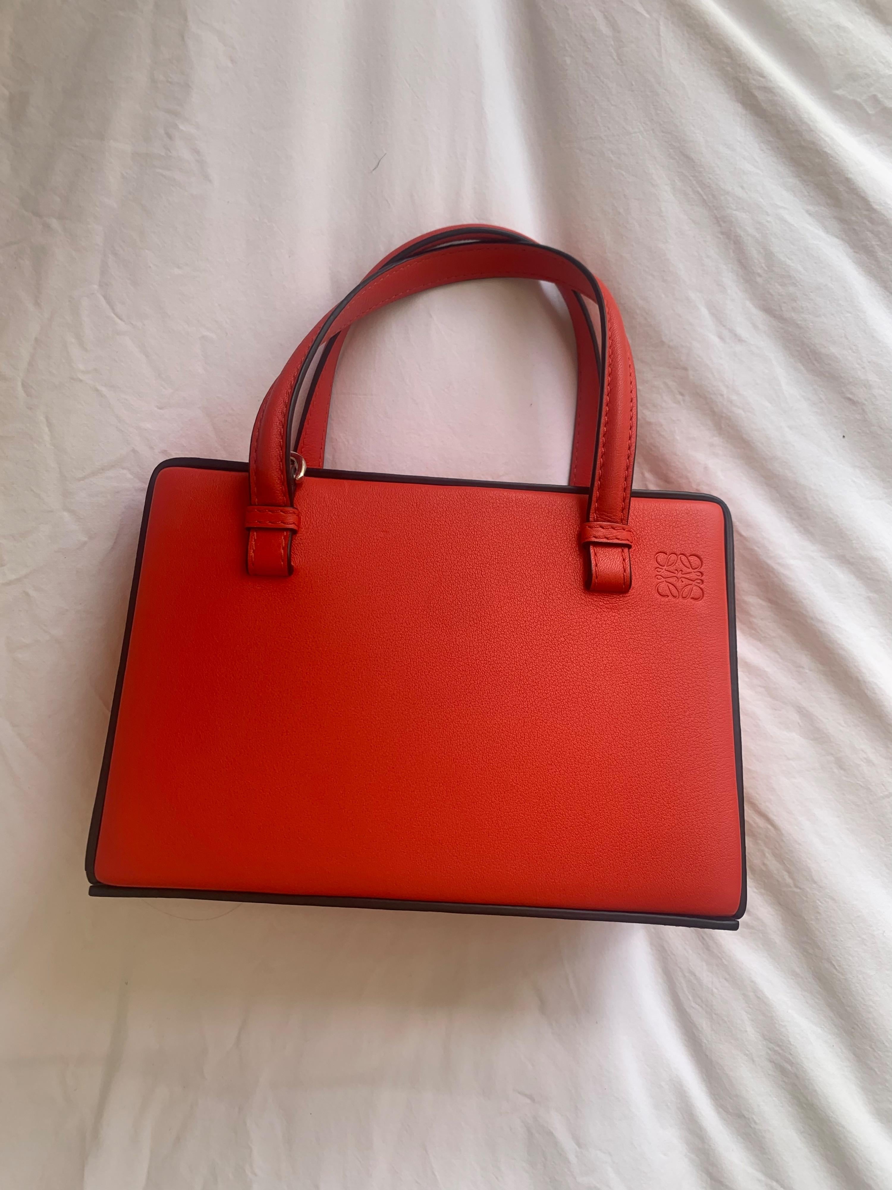 Postal Madrid Small Leather Shoulder Bag