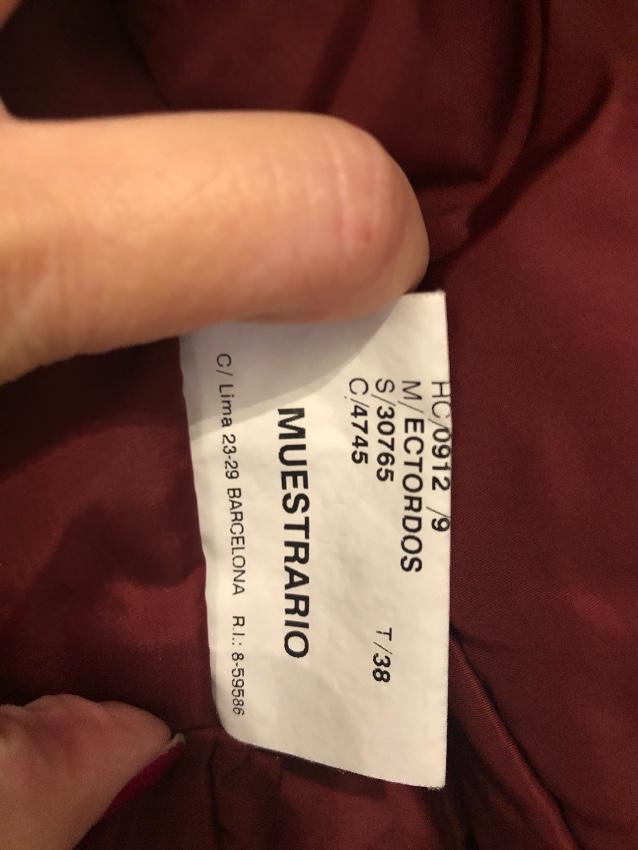 Burberry burgundy lightweight puffer gilet