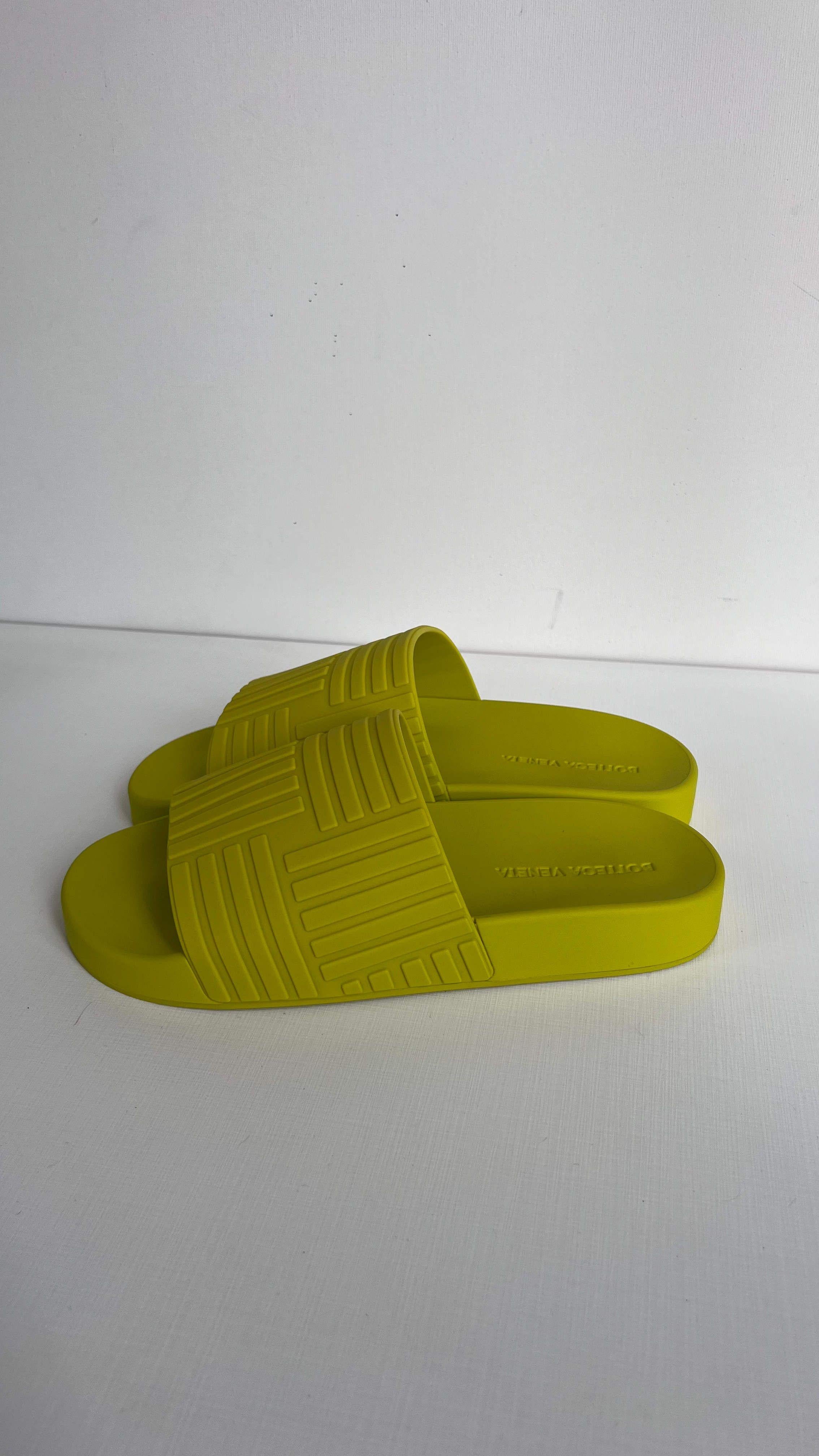 Bottega Veneta Kiwi Rubber Carpet Pool Slides