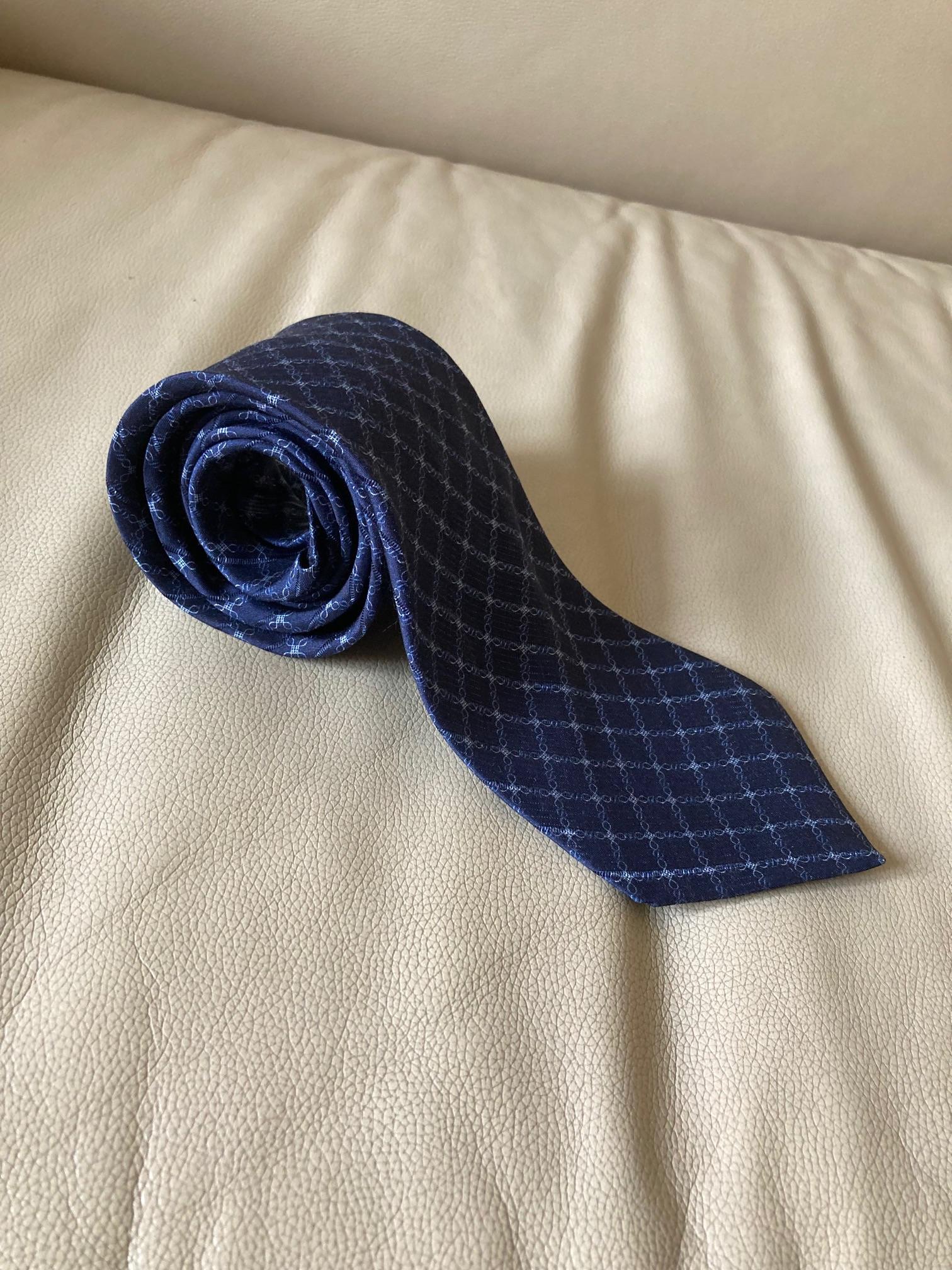 Navy Diamond Pattern Silk Tie
