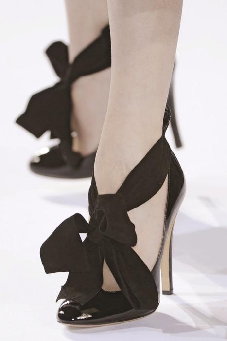 Chloe Black Patent Bow Detail Pumps