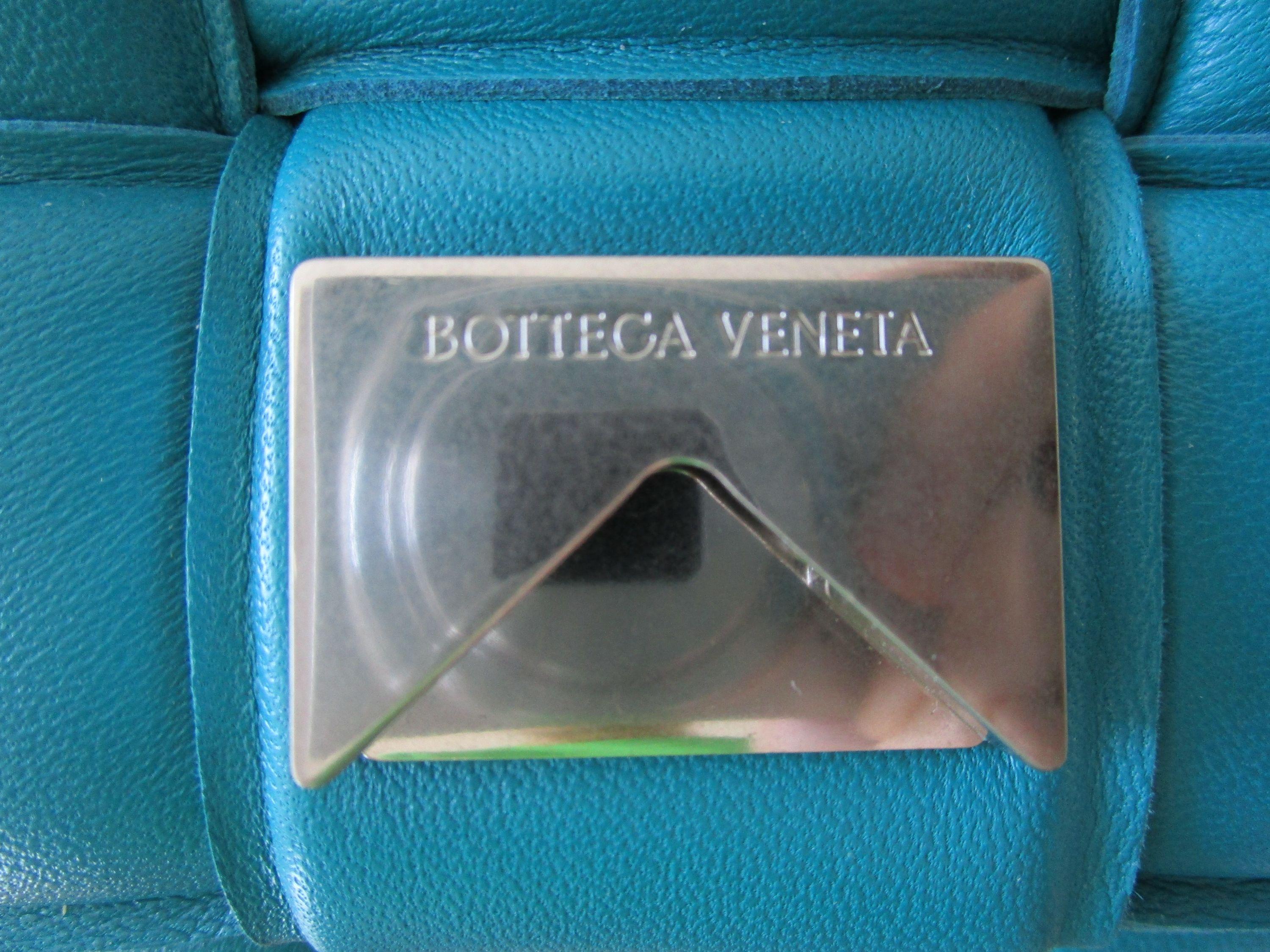 Cassette Small Padded Intrecciato Shoulder Bag