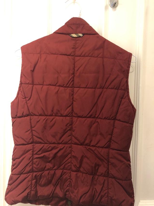 Burberry burgundy lightweight puffer gilet