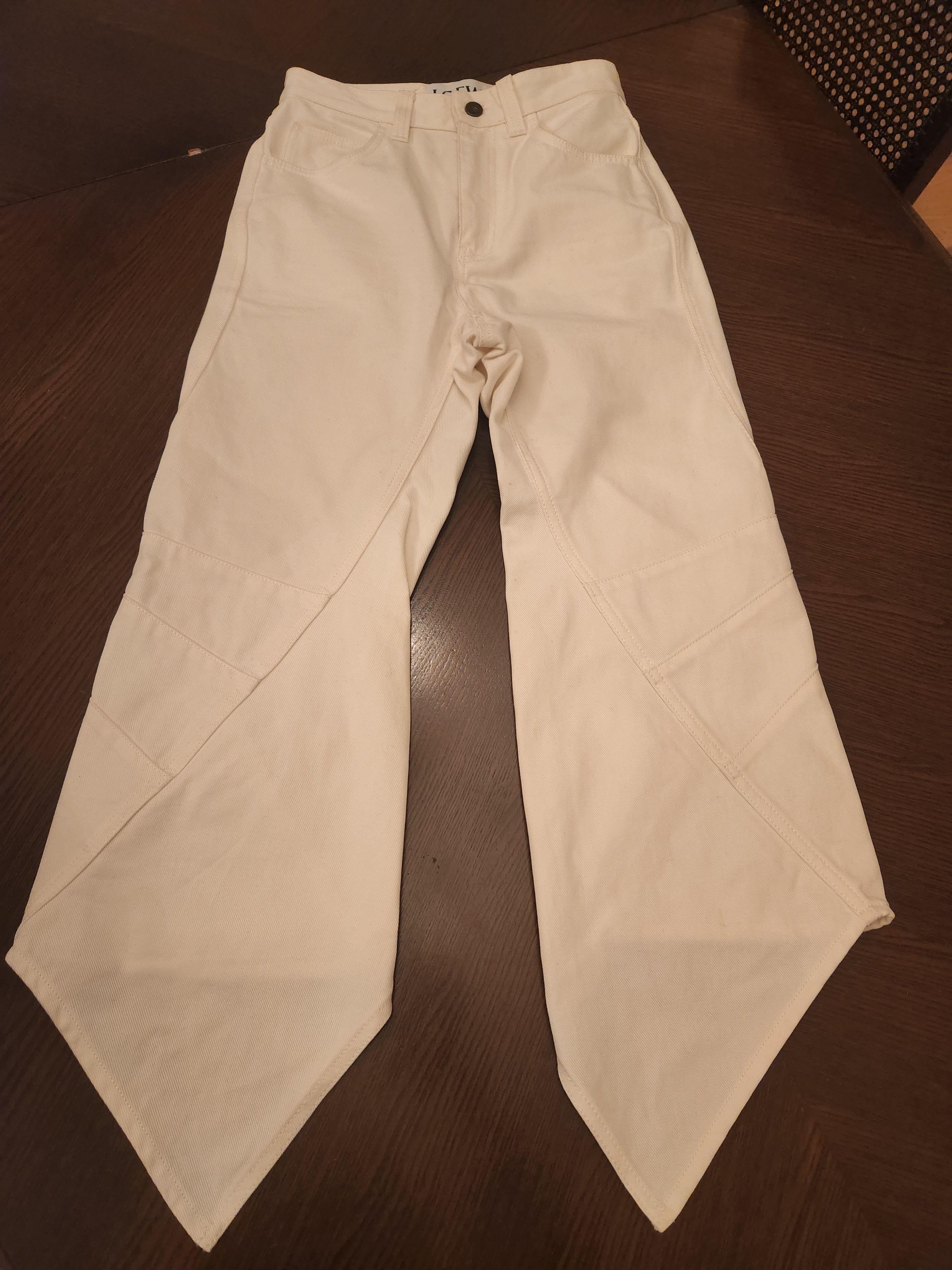 white Asymmetric-Hem Jean