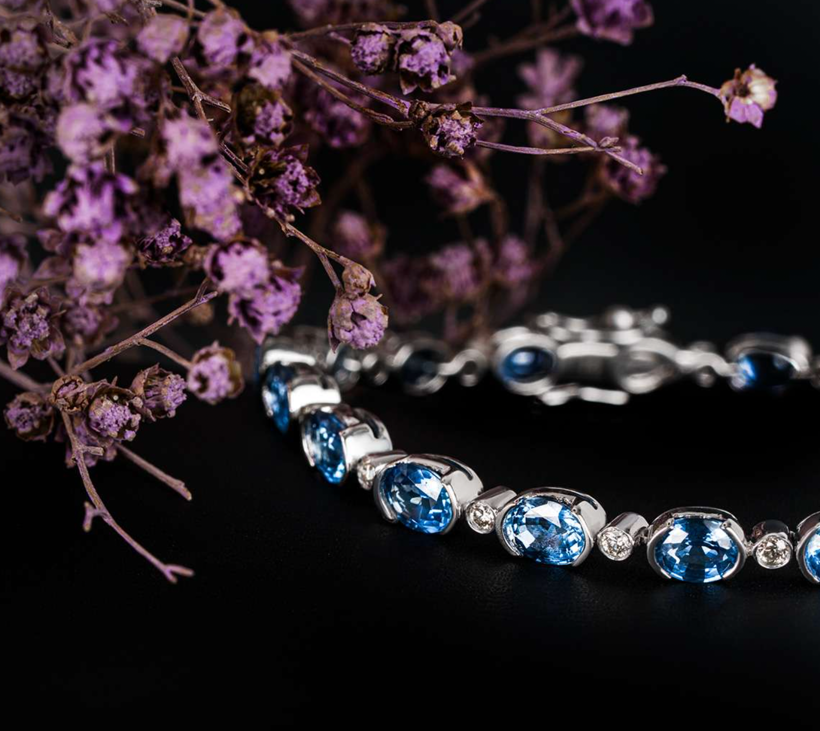 18ct White Gold Diamond & Sapphire Line Bracelet