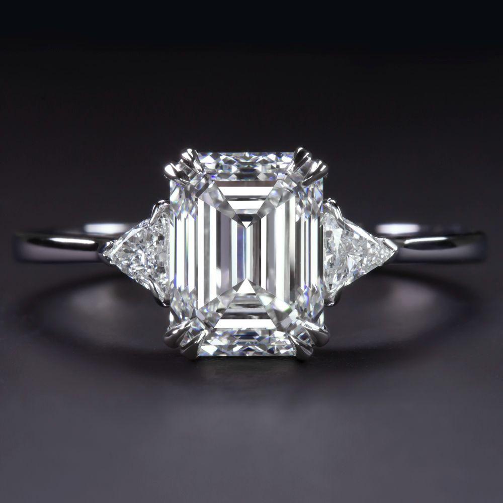 Verde 2ct IGI Certified Lab-grown Emerald Cut Diamond Ring