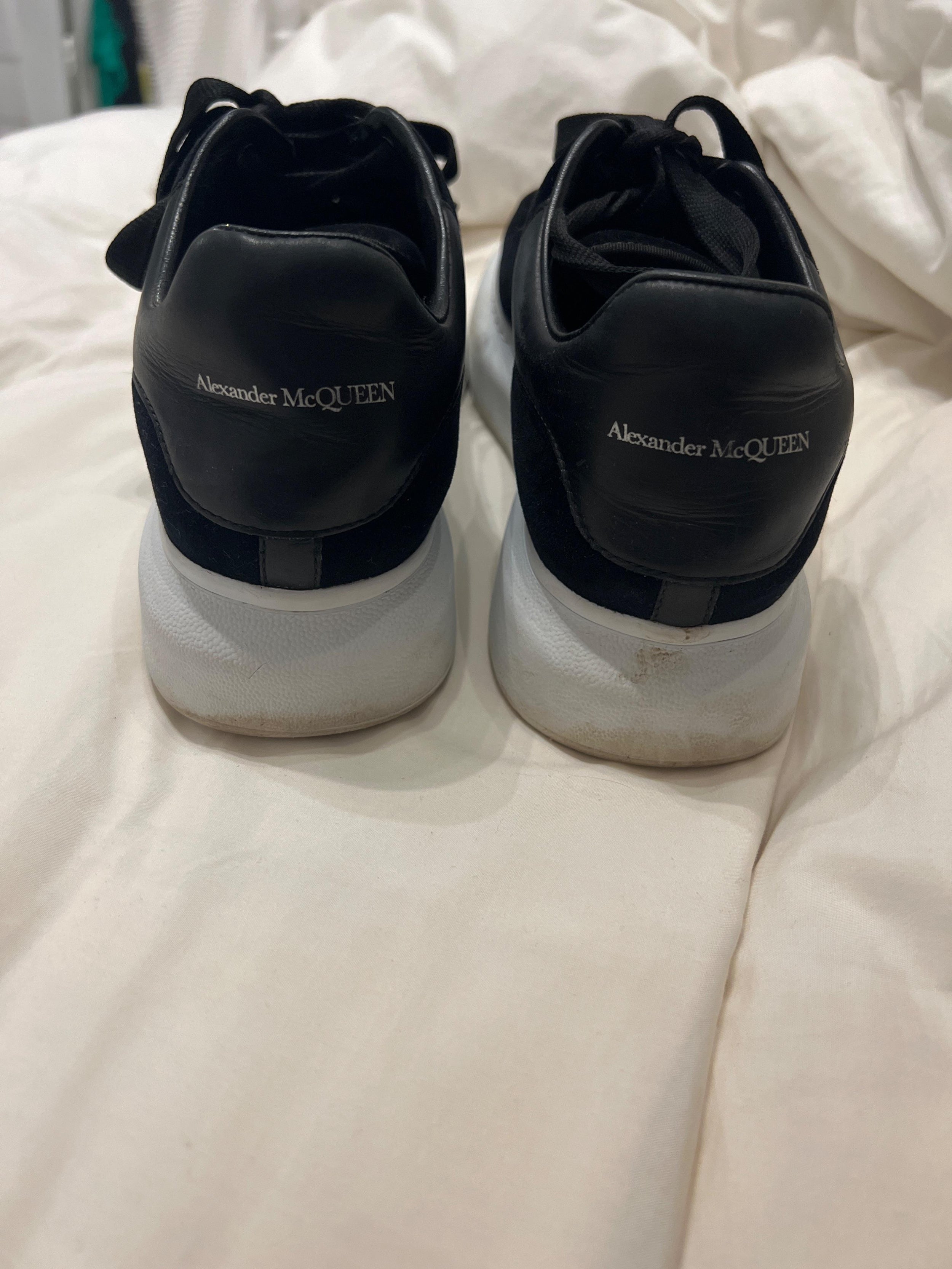 Black velvet Larry Oversize trainers