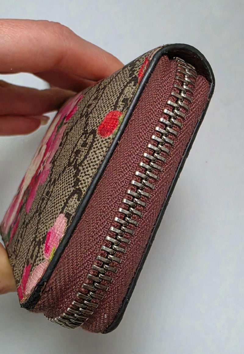 Gucci Supreme Bloom Purse