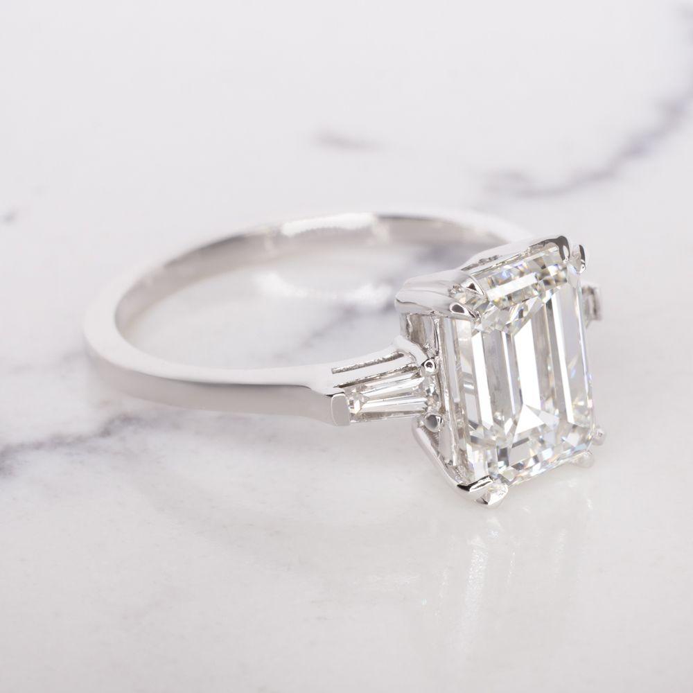 Verde 2ct Emerald Cut Lab Grown IGI Diamond Ring