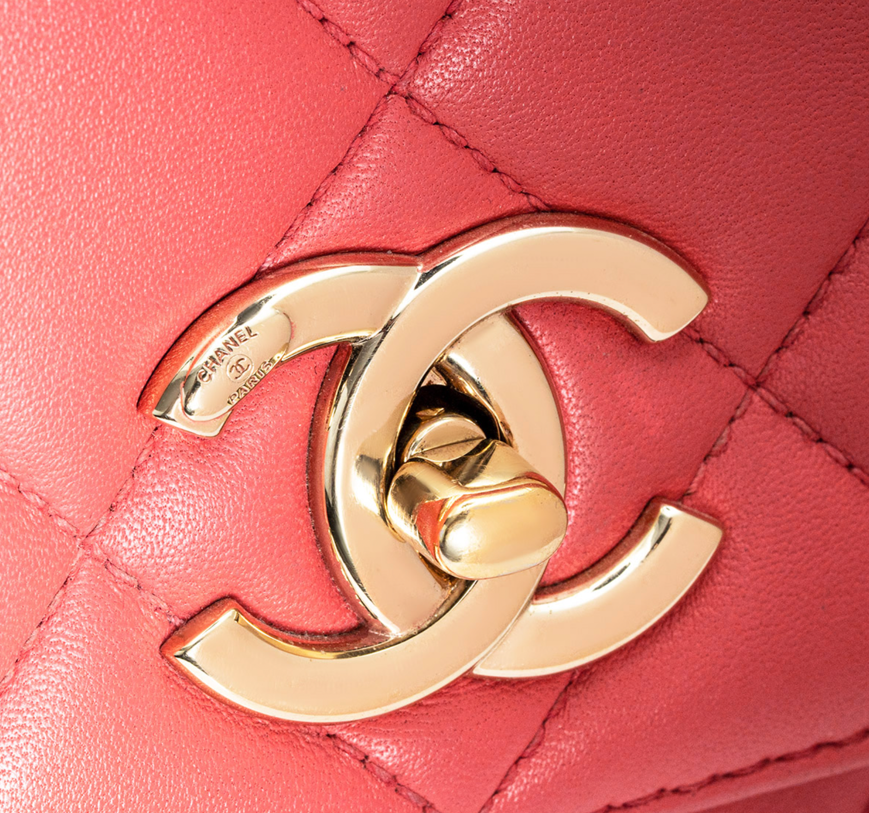 coral-pink lambskin leather small Trendy CC bag