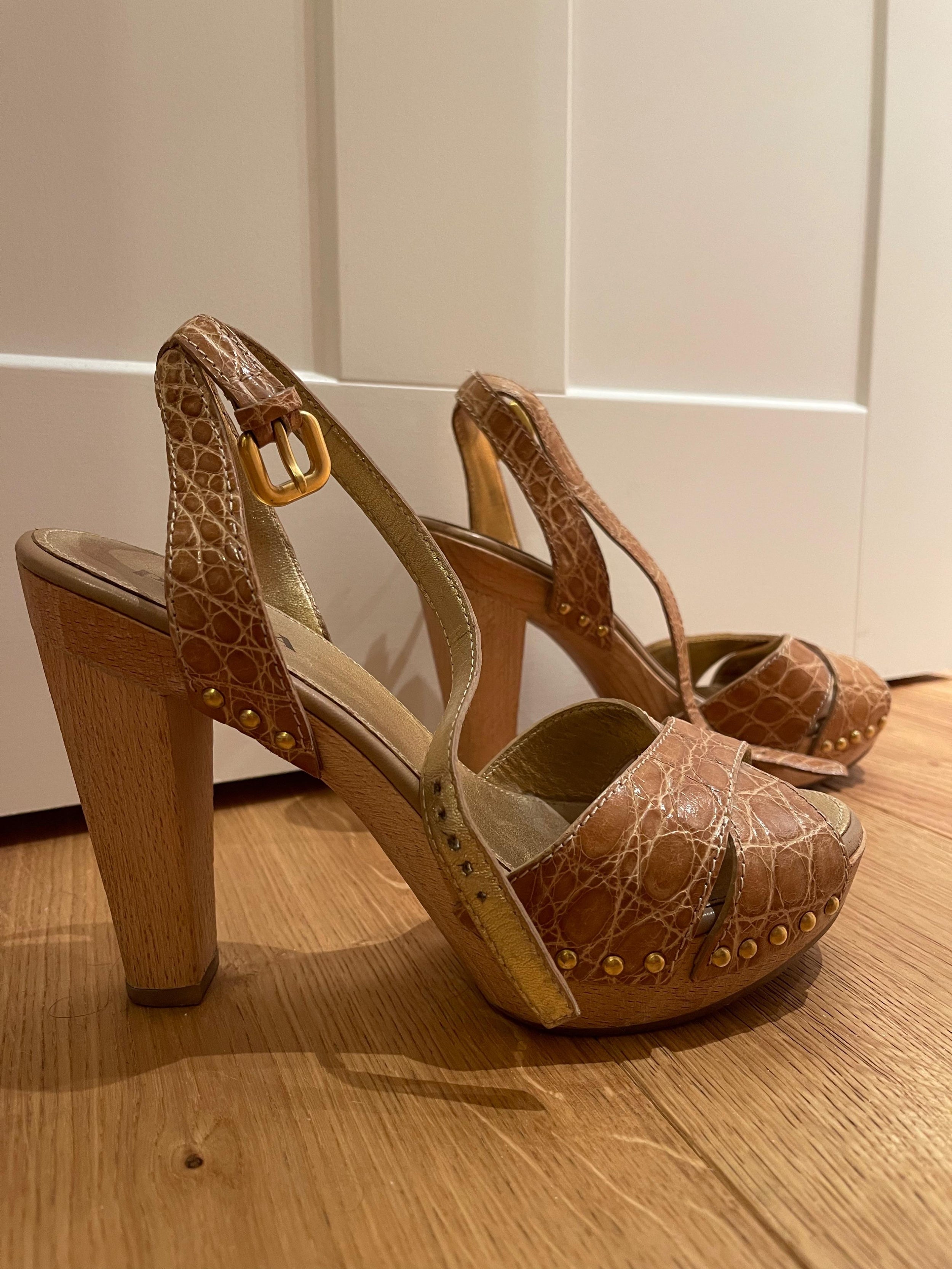Brown Crocodile Embossed Leather Crossover Wooden Platform Sandals