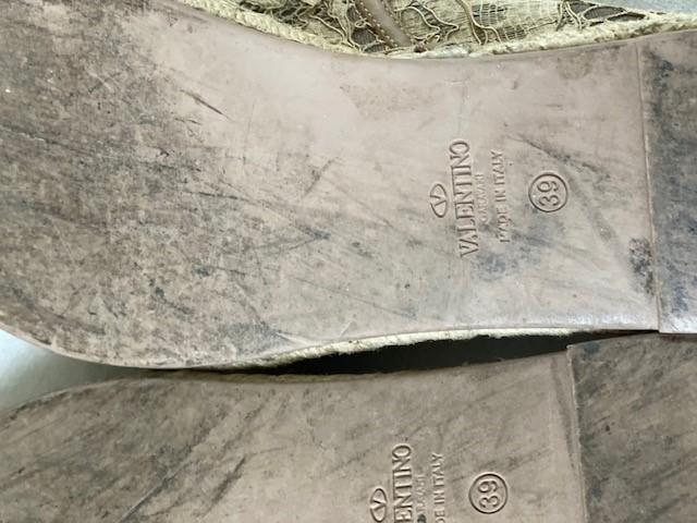 Valentino beige lace espadrilles