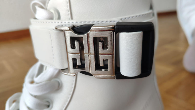 Givenchy White Terra boots in leather with 4G buckle