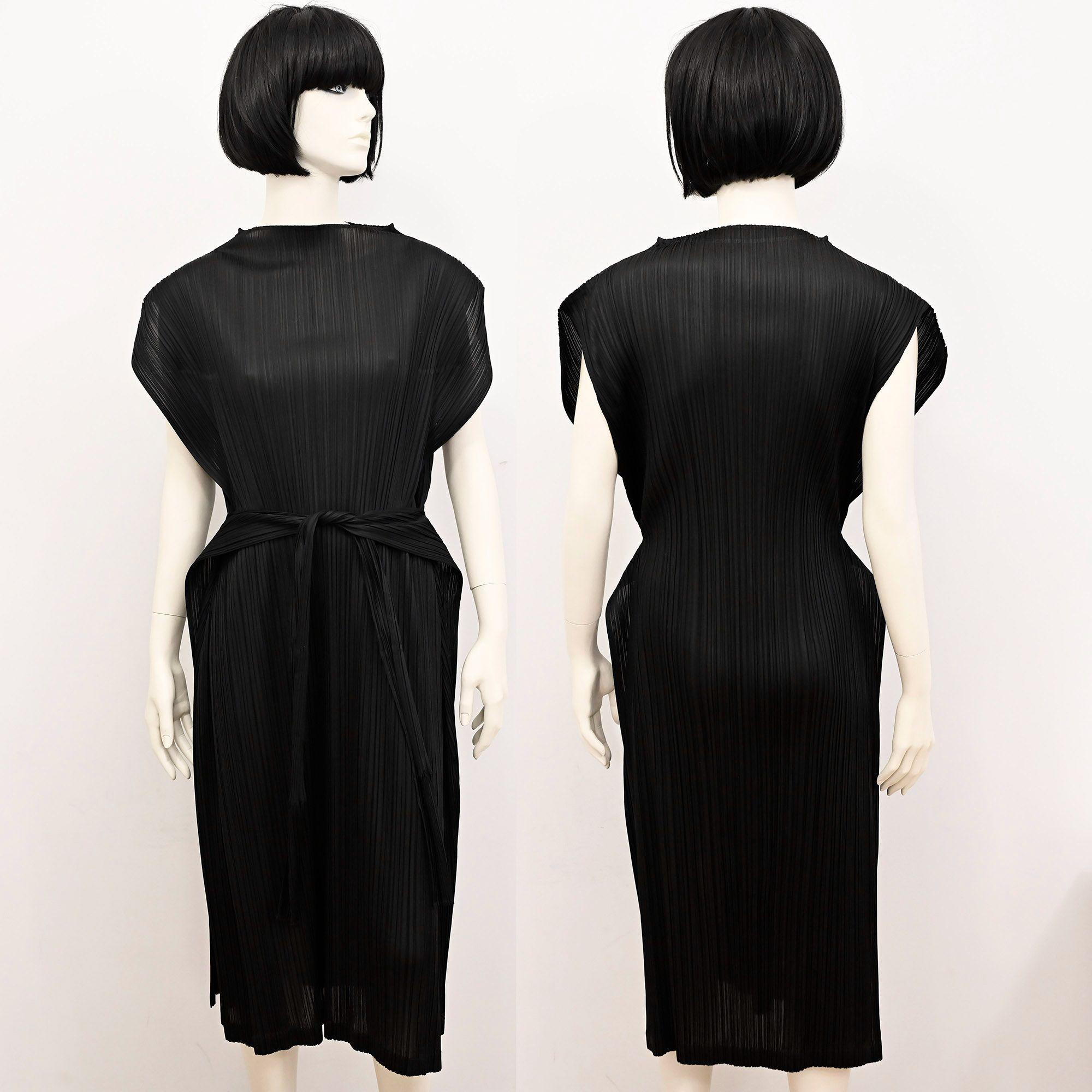 Black Pleats Please Confetti Bits Mock Neck dress