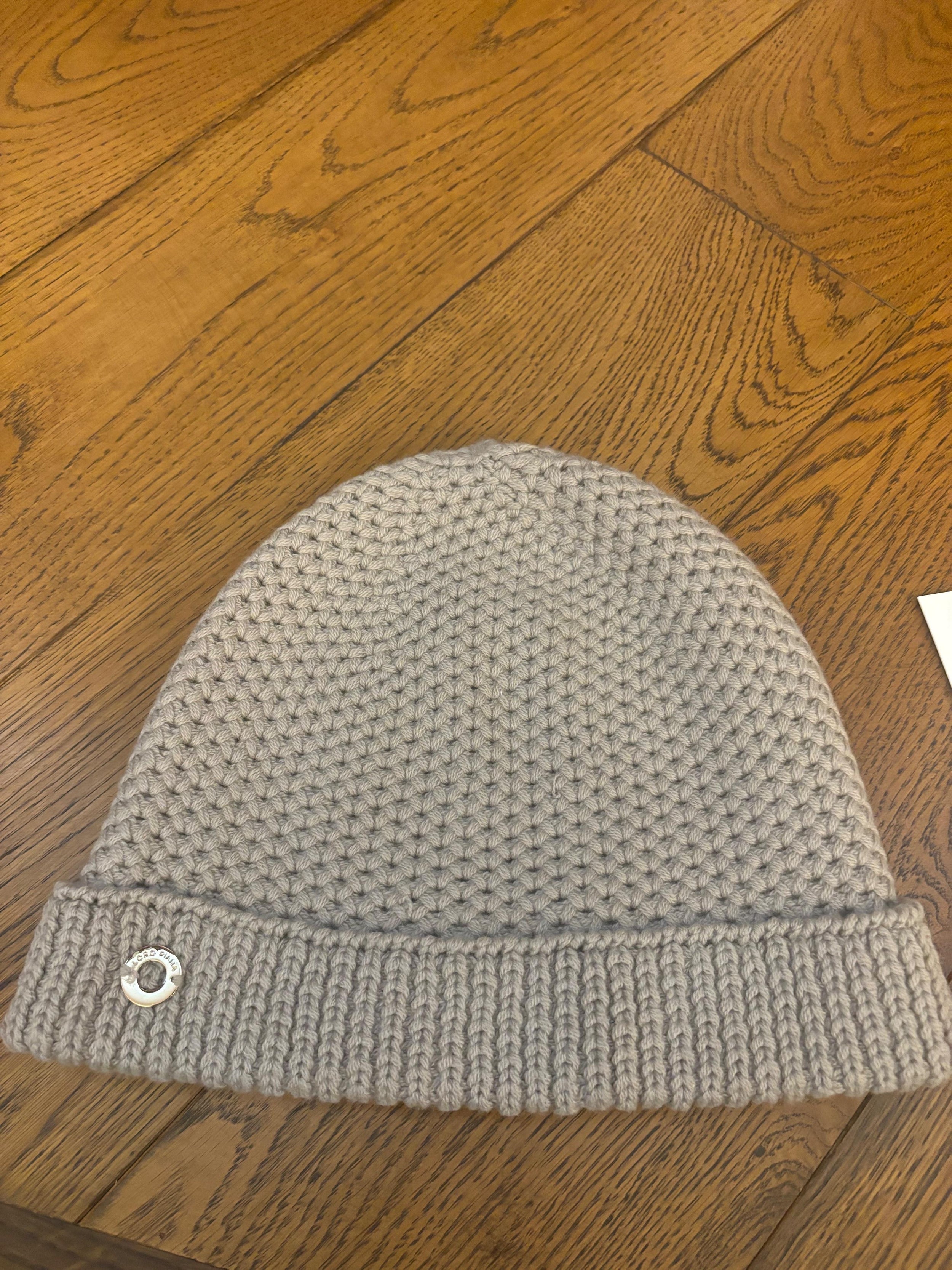 Loro Piana Cashmere Rougemont Beanie Hat
