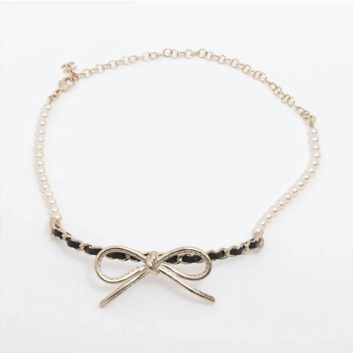 Chanel Faux Pearl/Ribbon  Choker