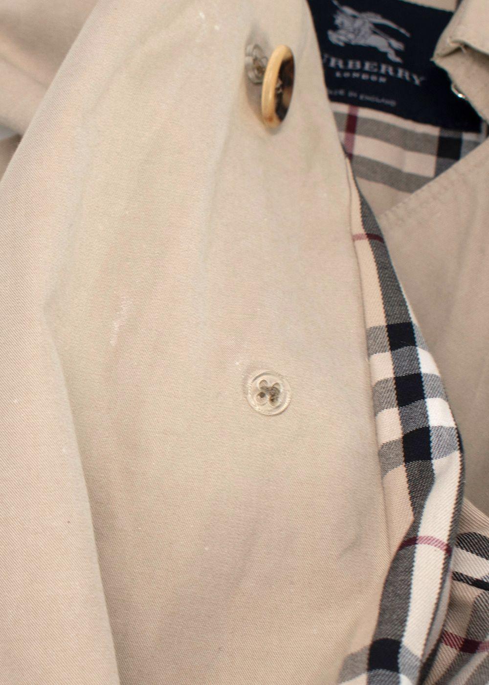 Burberry Double Breasted The Kensingnton Trench Coat