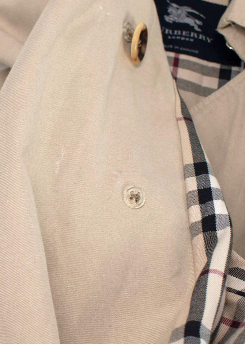 Burberry Double Breasted The Kensingnton Trench Coat
