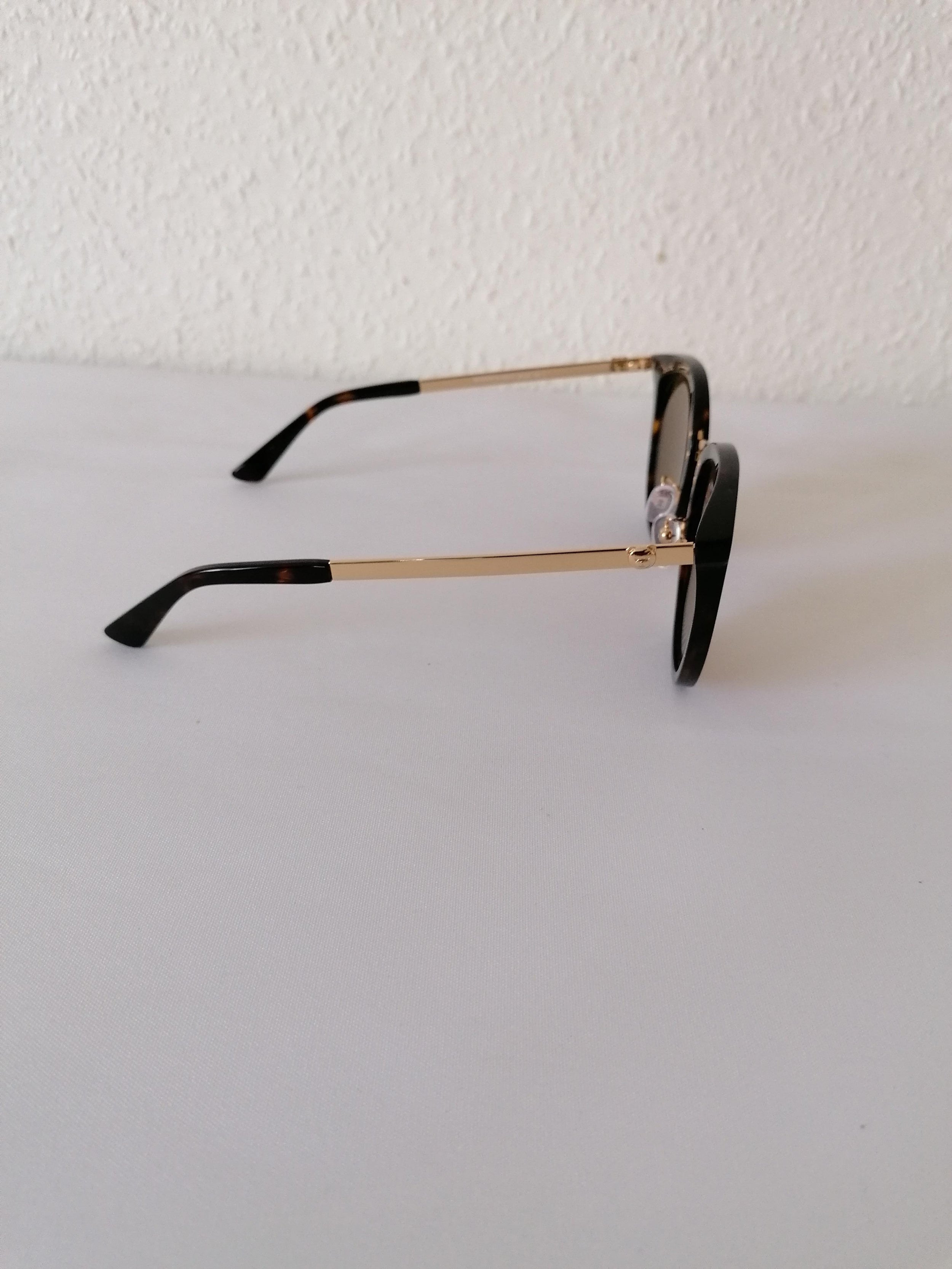 Pink lens aviator sunglasses