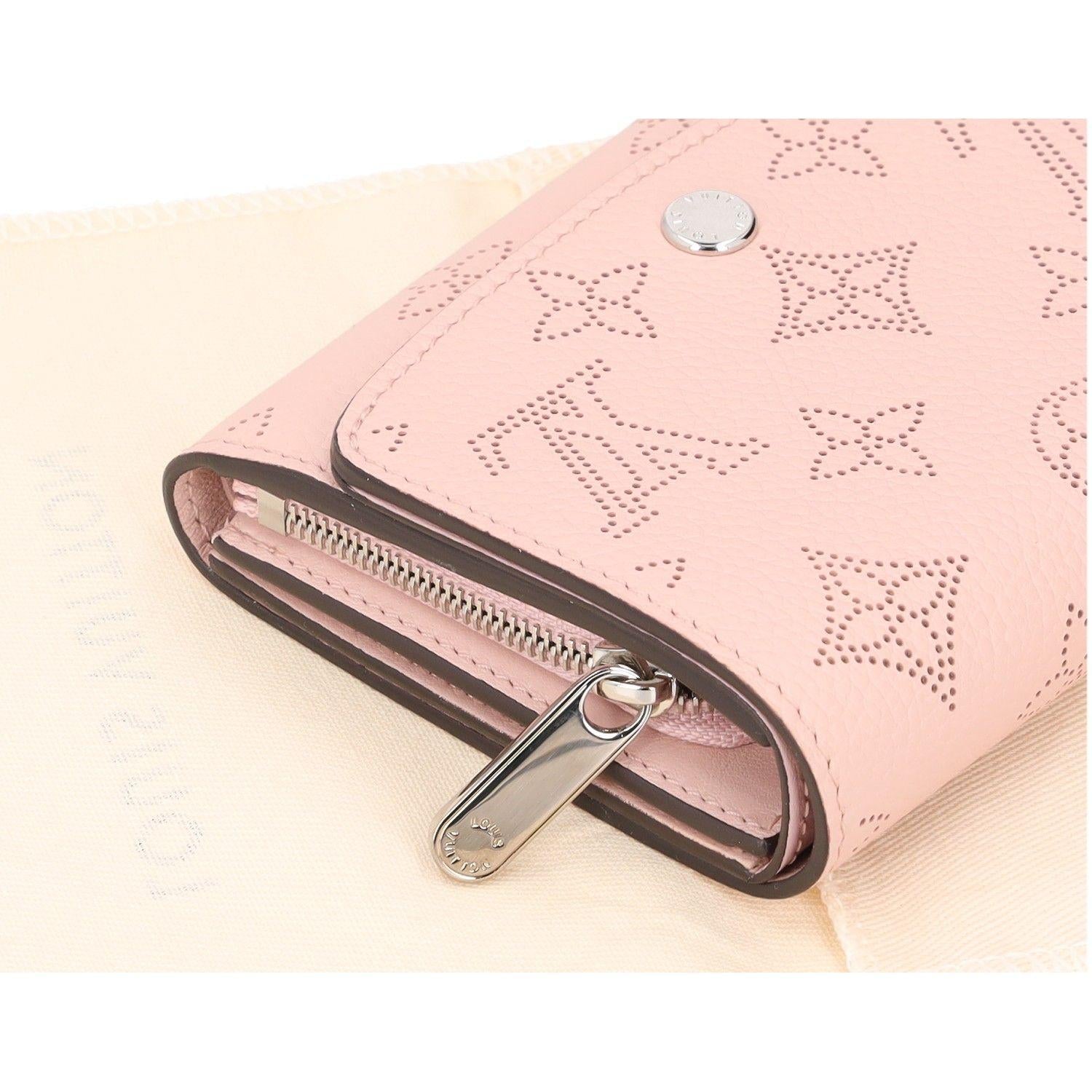 Louis Vuttion Iris Compact Wallet