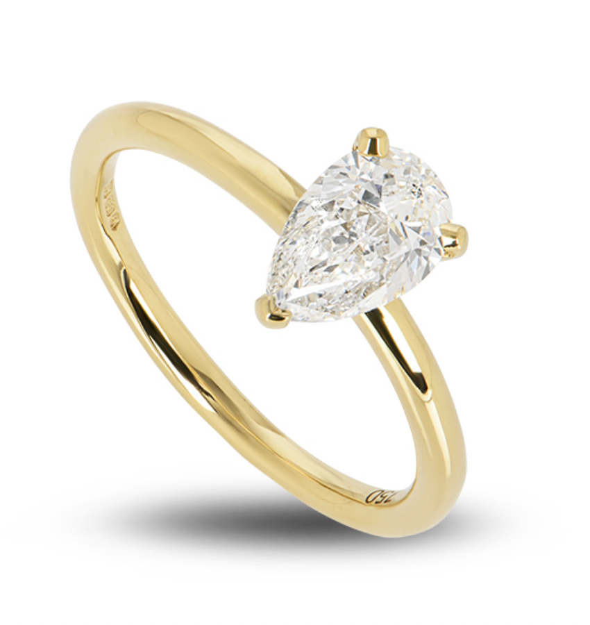 18kt Yellow Gold Pear Cut Diamond Engagement Ring - Size 53