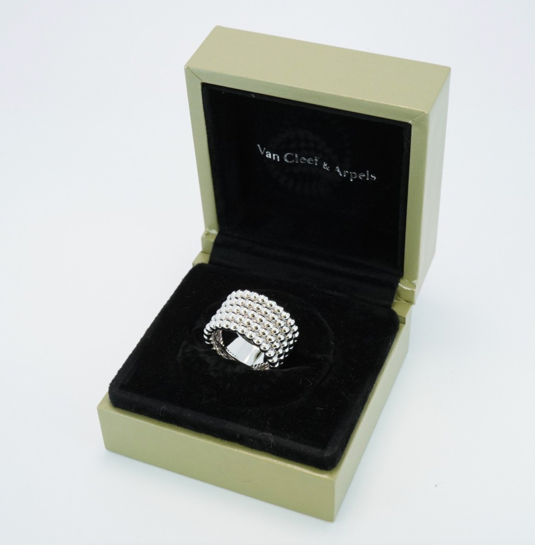 Van Cleef Perleé Ring
