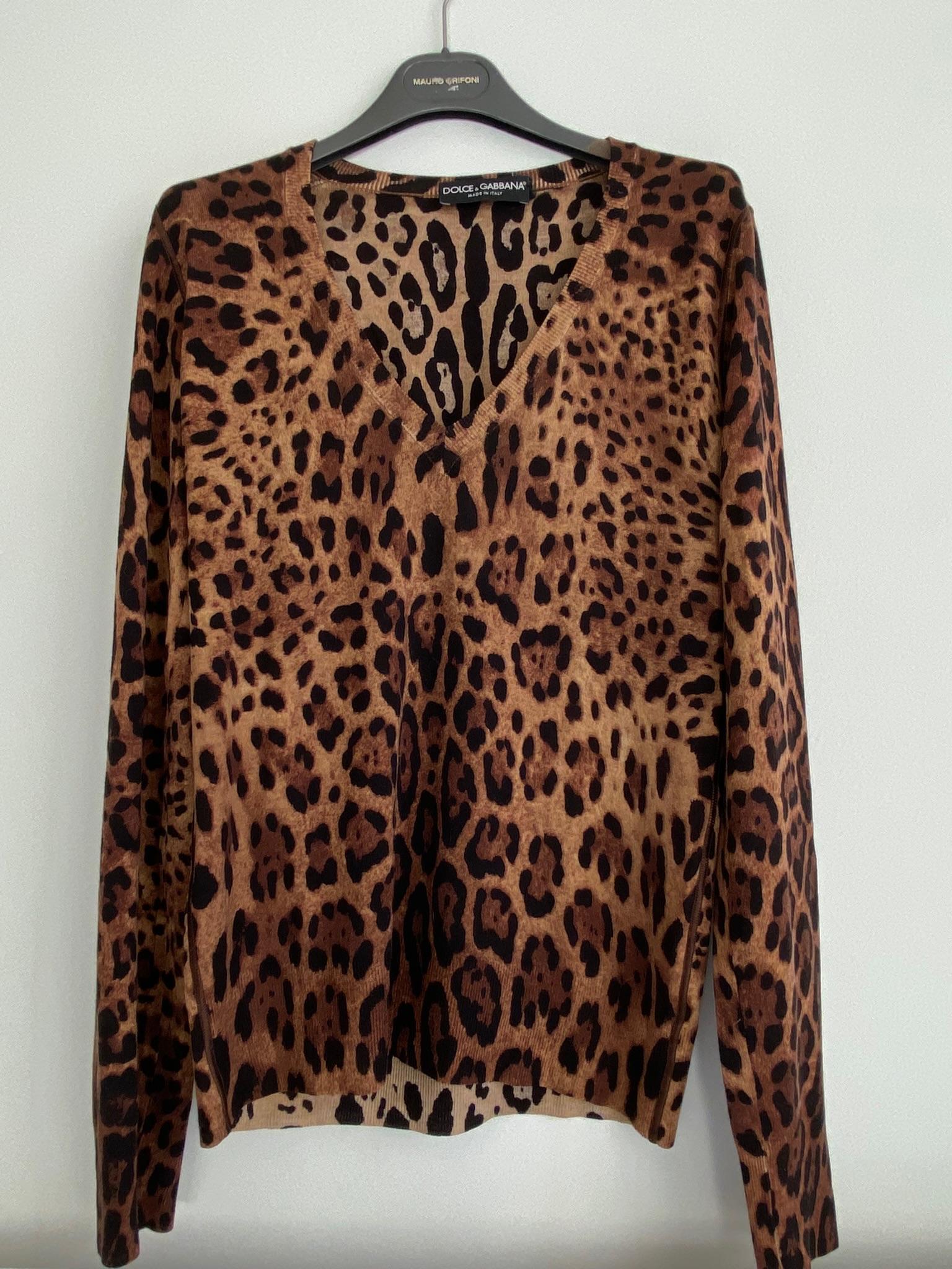 Leopard Printed Fine Wool V-Neck Jumper