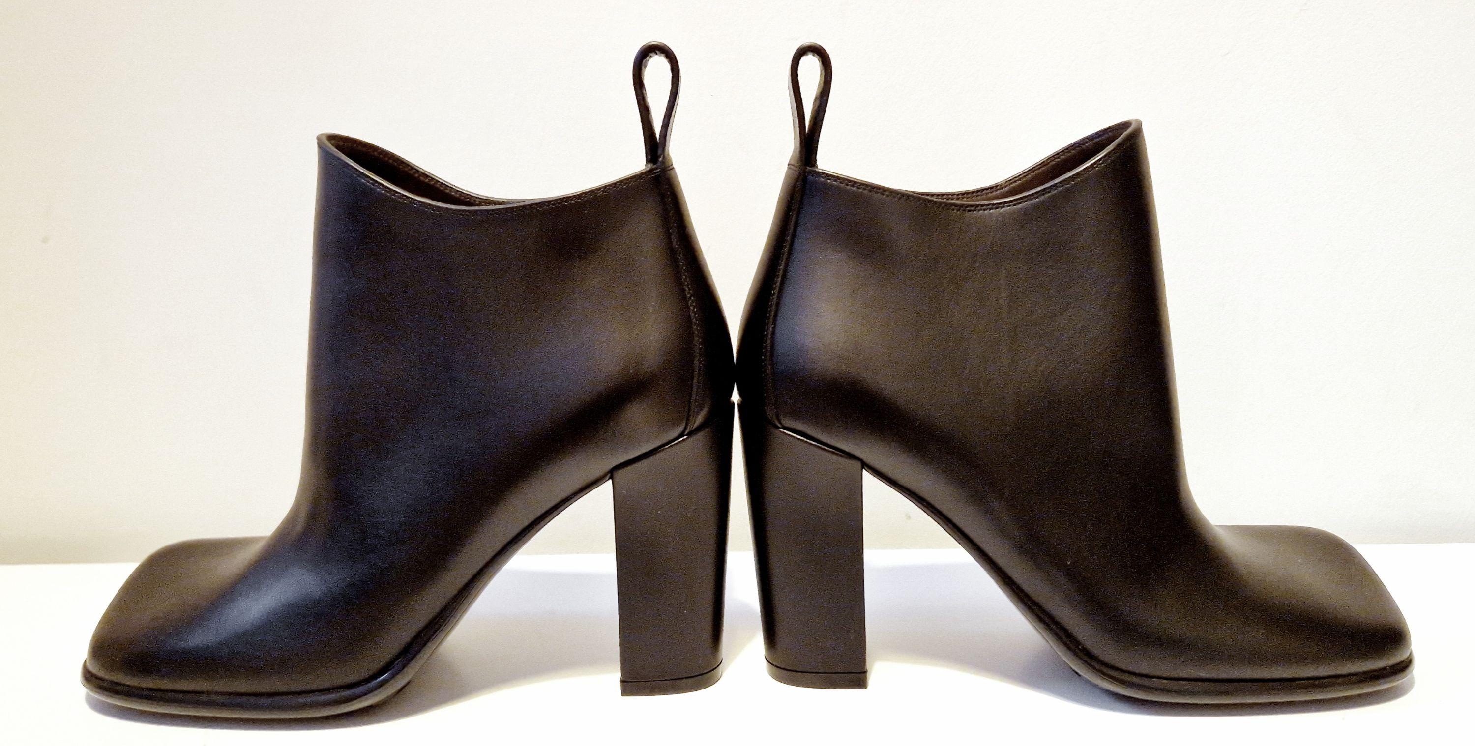 Bottega Veneta Black Leather Storm Ankle Boots