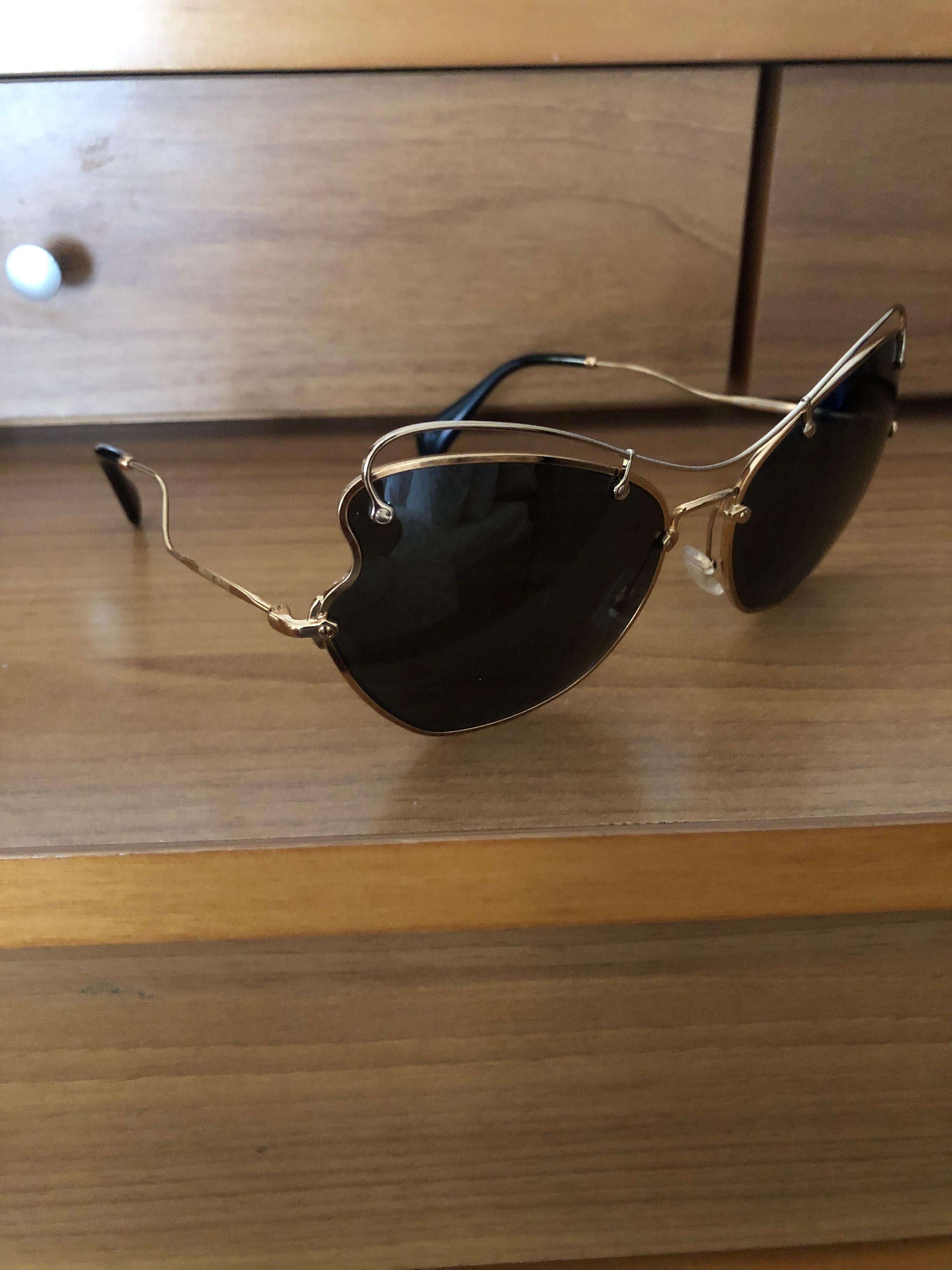 Metal Frame Cat Eye Sunglasses