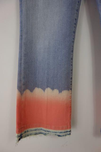 Mid-Wash Coral Bleach Denim Cropped Jeans