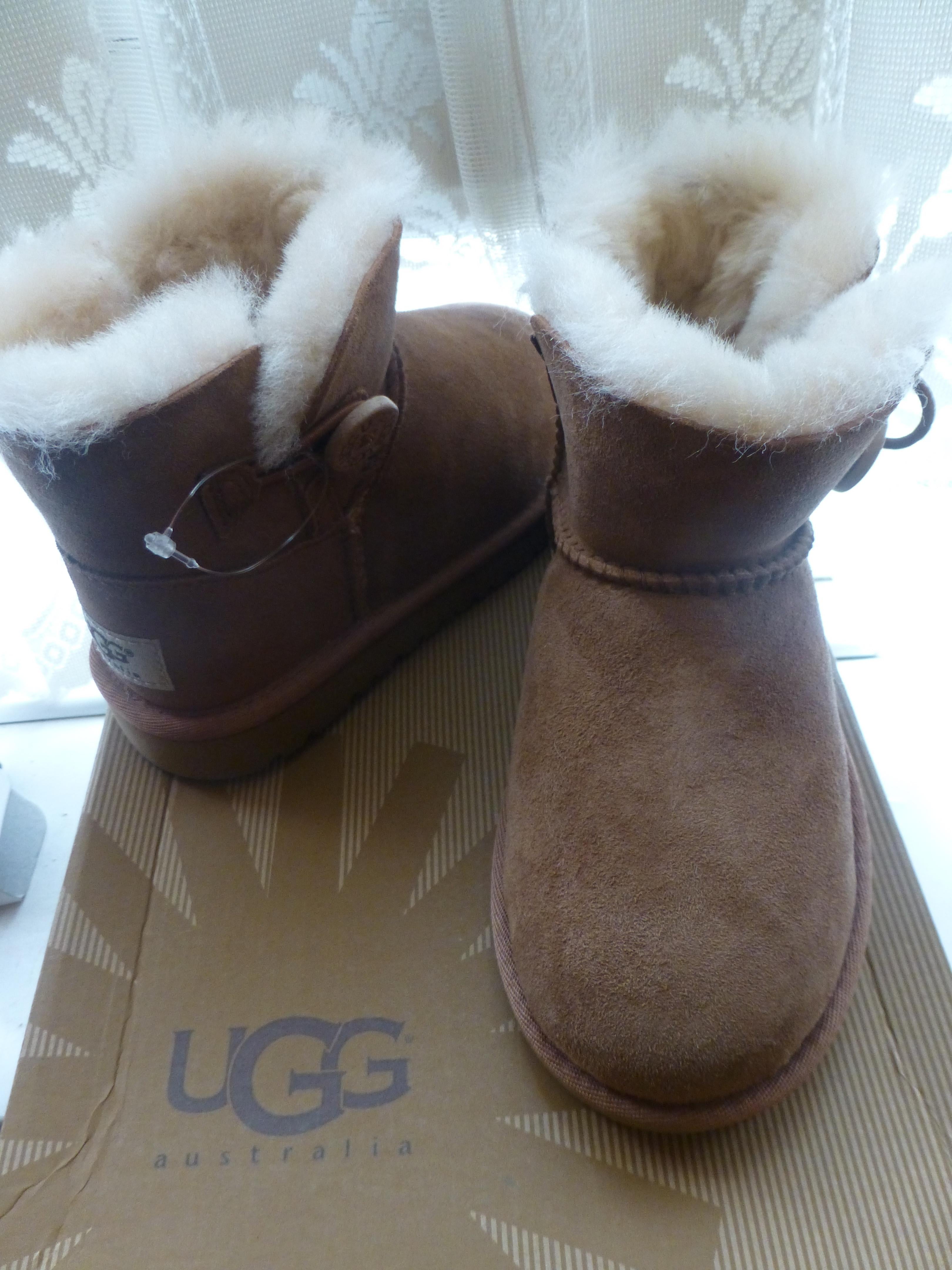 UGG Australia Mini Bailey Button Toddler 1000787 Chestnut UK11 US12 EU29