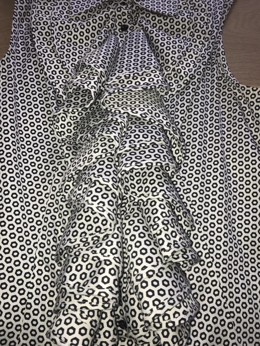 Anne Fontaine Geometric Monochrome Frill Sleeveless Blouse