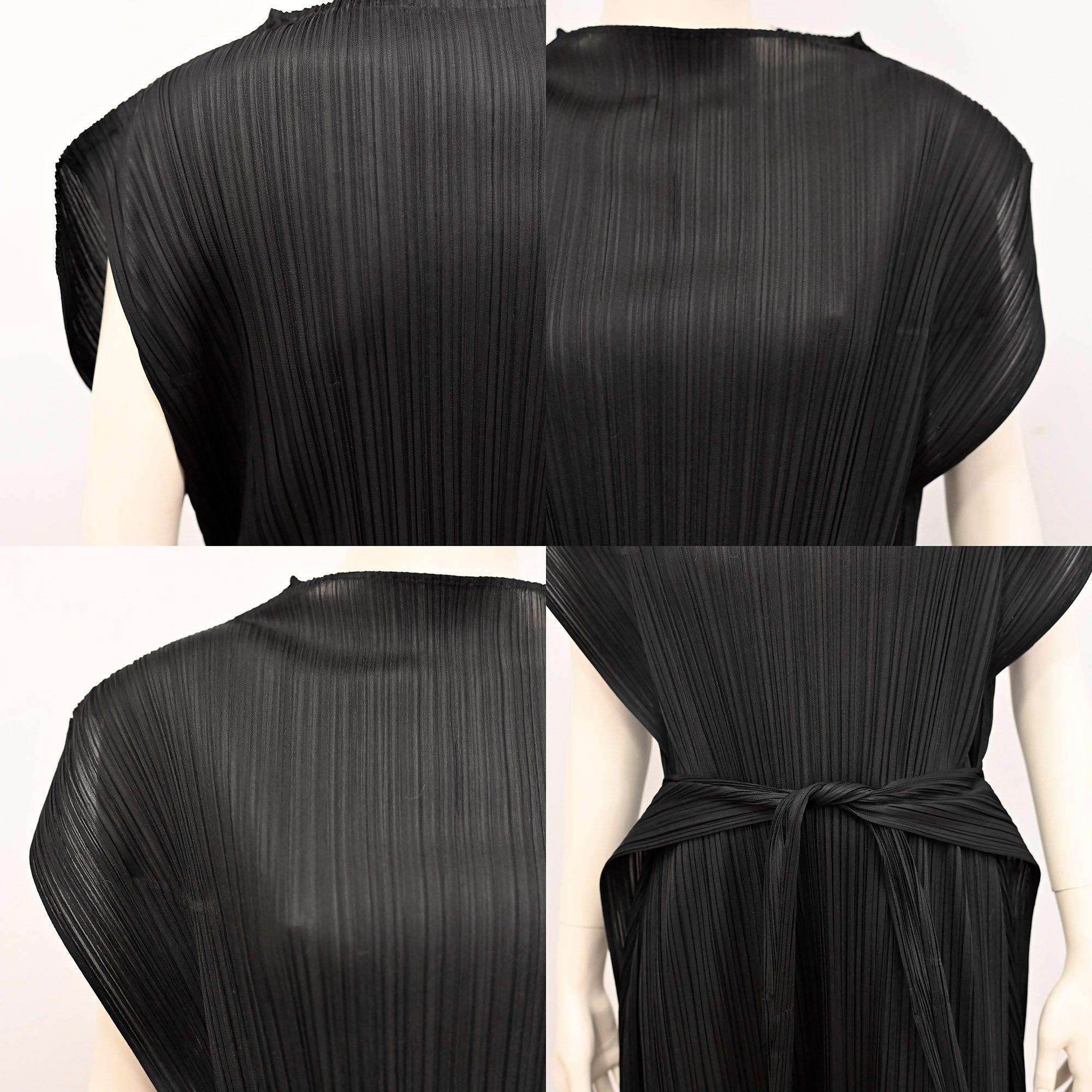 Black Pleats Please Confetti Bits Mock Neck dress
