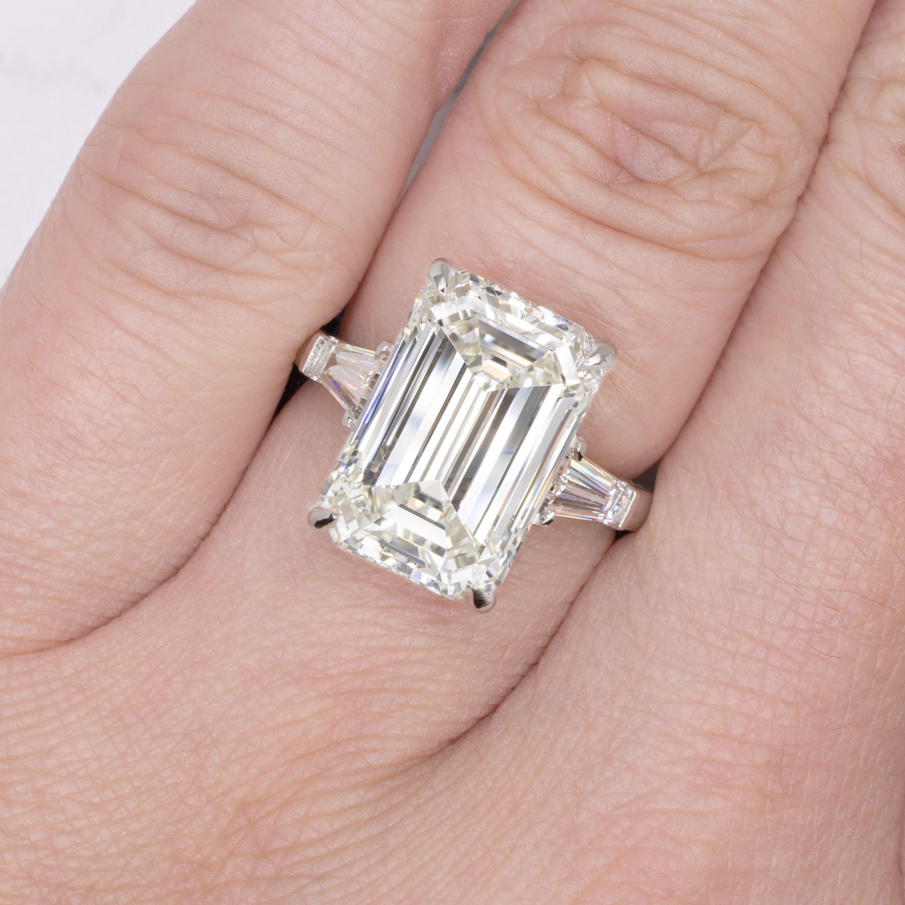 Verde 8ct IGI Certified Lab-grown Oval Cut VS2 Diamond Ring