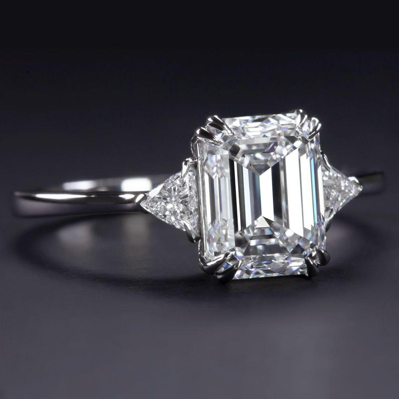 Verde 2ct IGI Certified Lab-grown Emerald Cut Diamond Ring