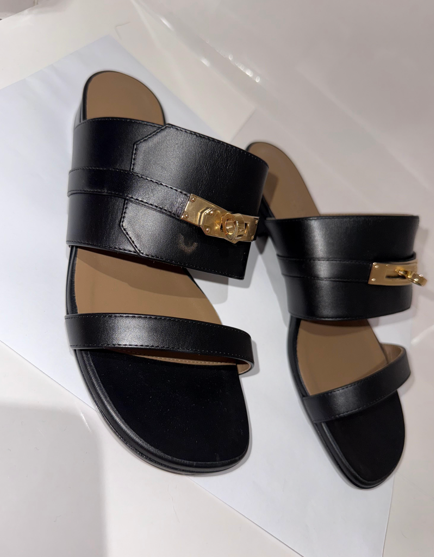 Herms Black Avenue Sandals