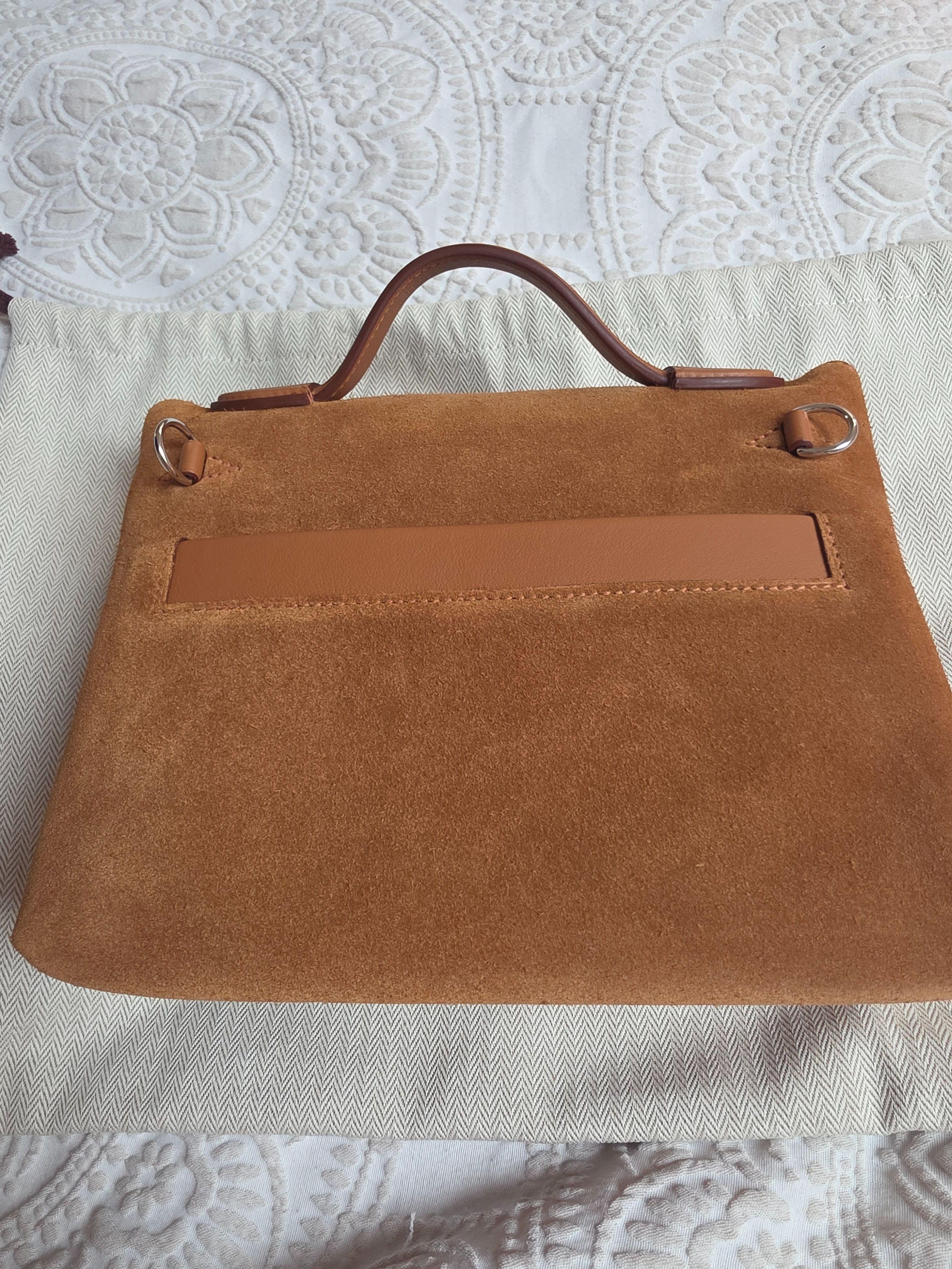 Hermés Tan 24/24 21 Grizzly Bag