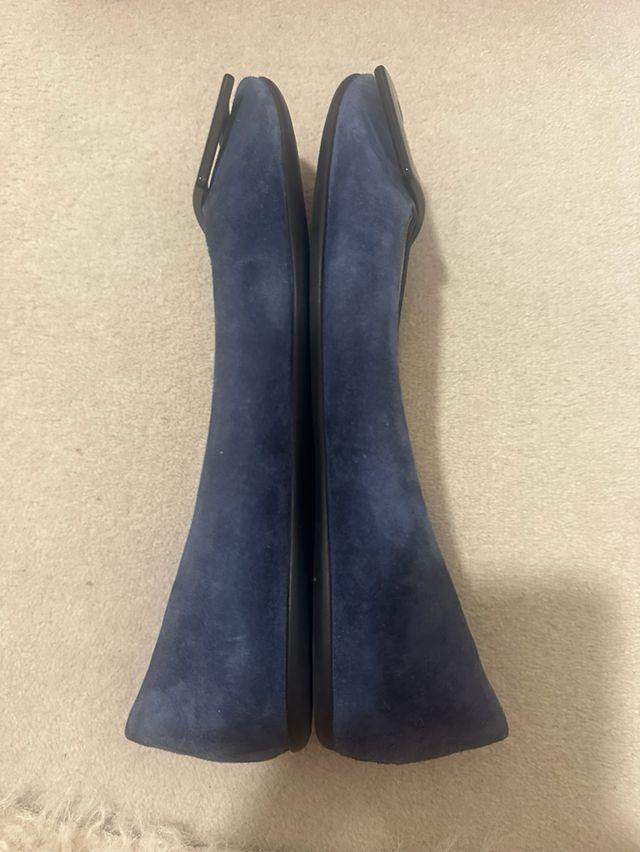 Roger Vivier Navy Suede Flats