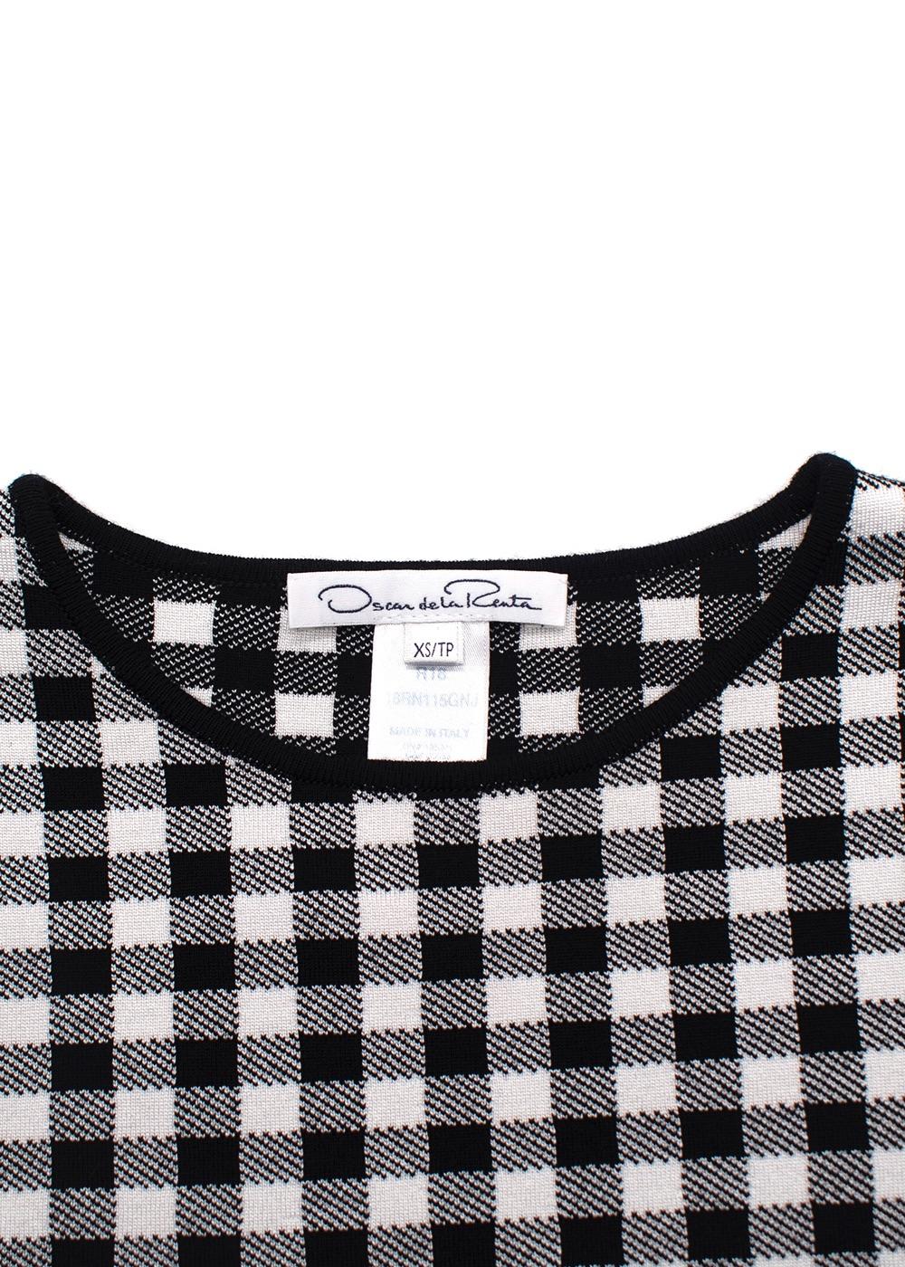 Oscar De La Renta Monochrome Houndstooth Belted Peplum Top