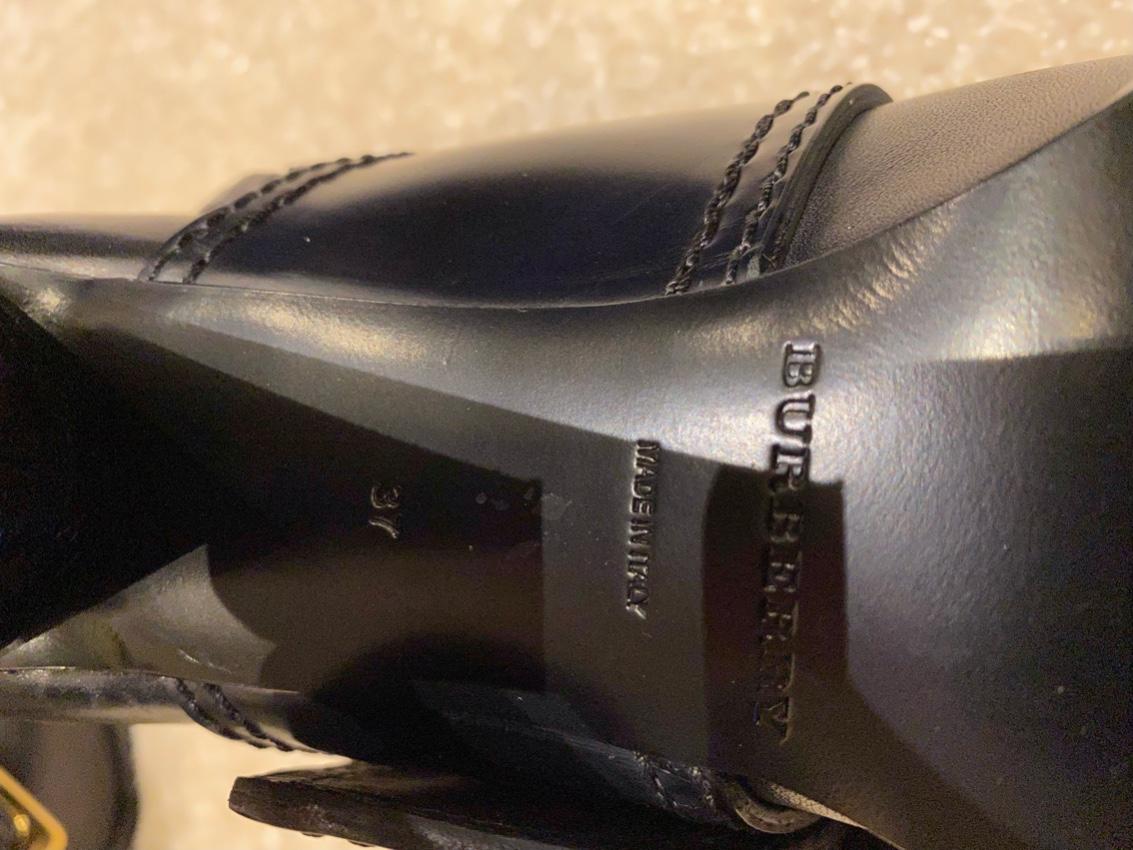 Burberry Portesham Buckle 110mm Pumps