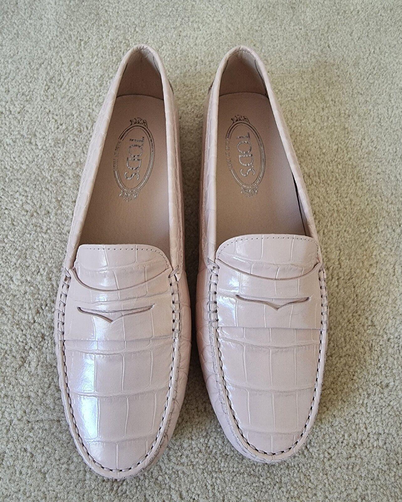 Crocodile Embossed Pink Gommino Driving Shoes