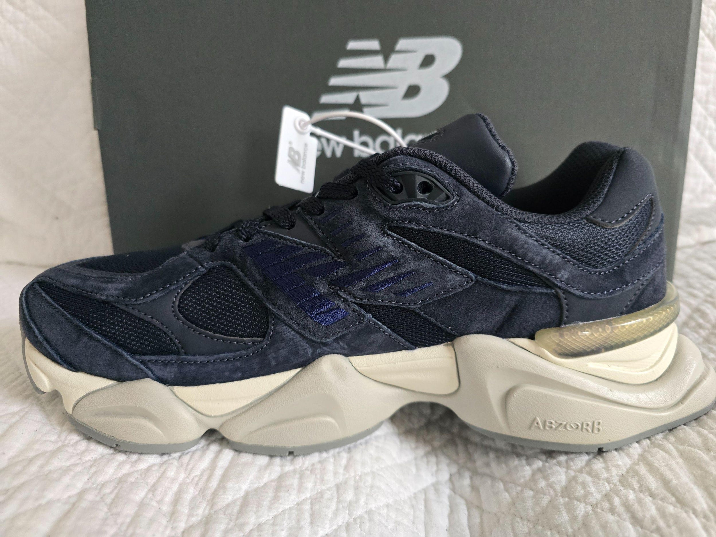 New Balance Navy Blue Sneakers 43