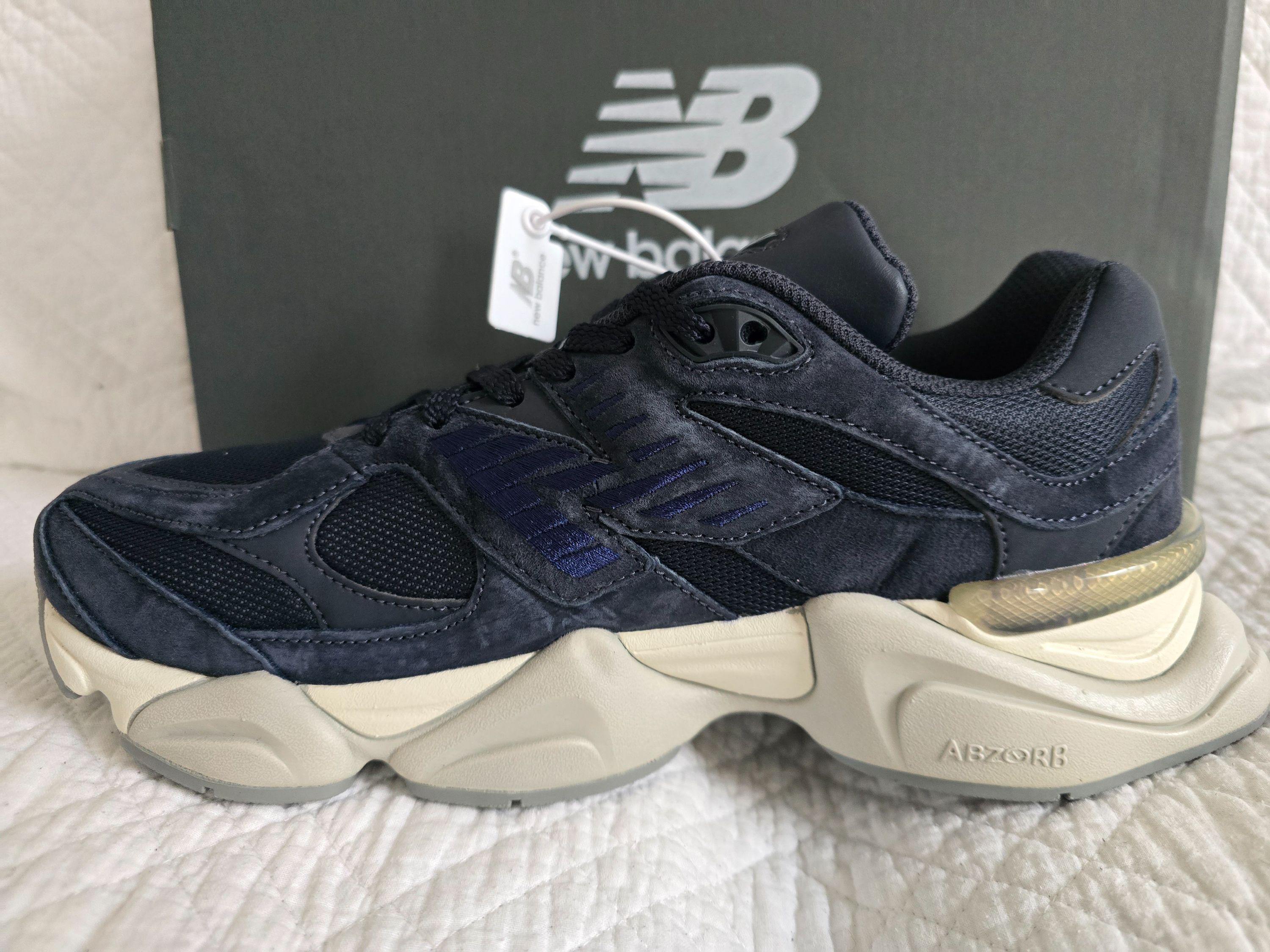 New Balance Navy Blue Sneakers 43
