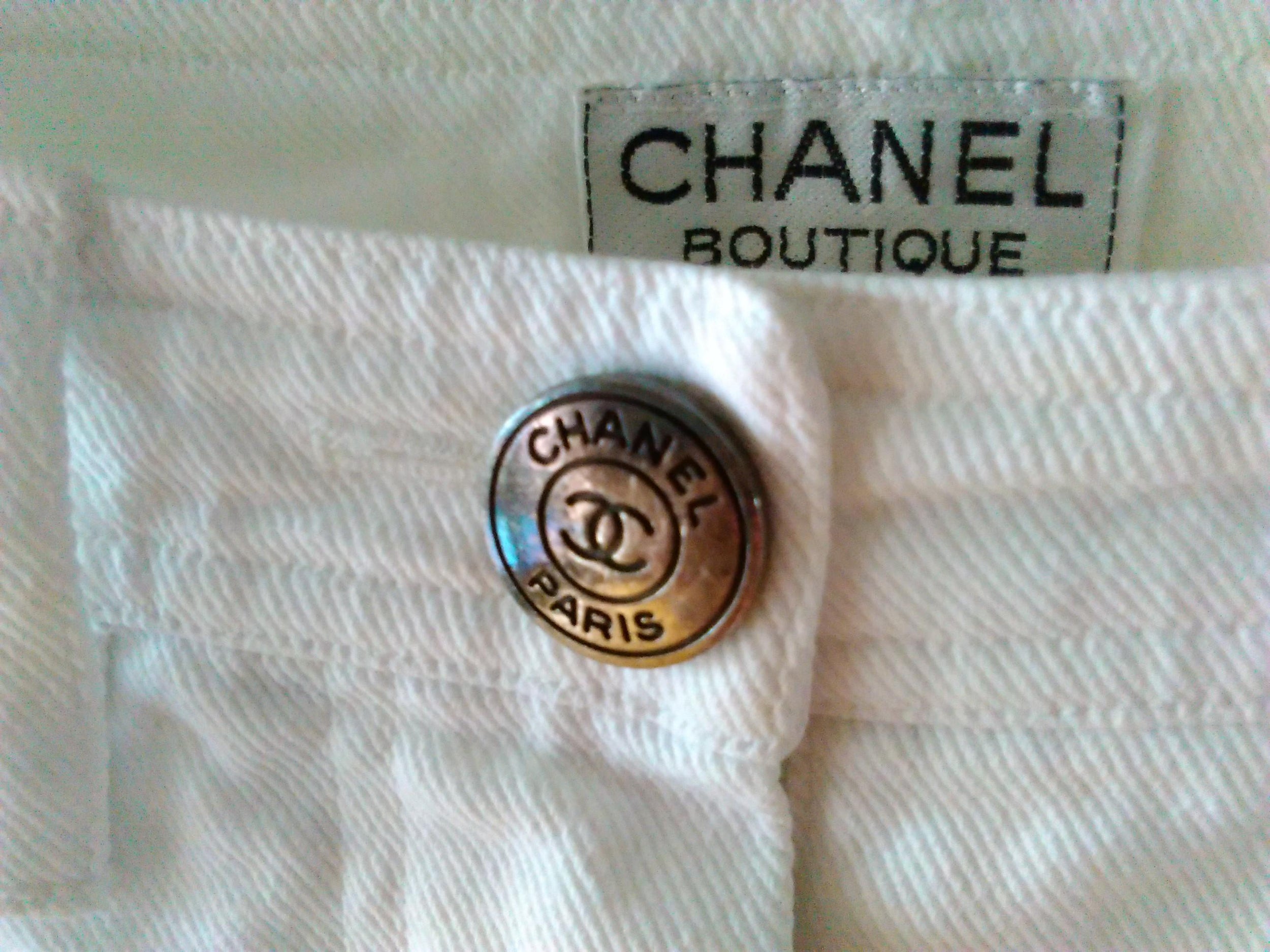 Chanel Boutique White Capri Jeans