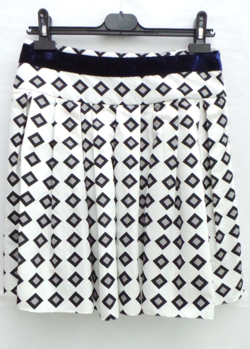 Vera Wang Lavender Label Patterned Skirt