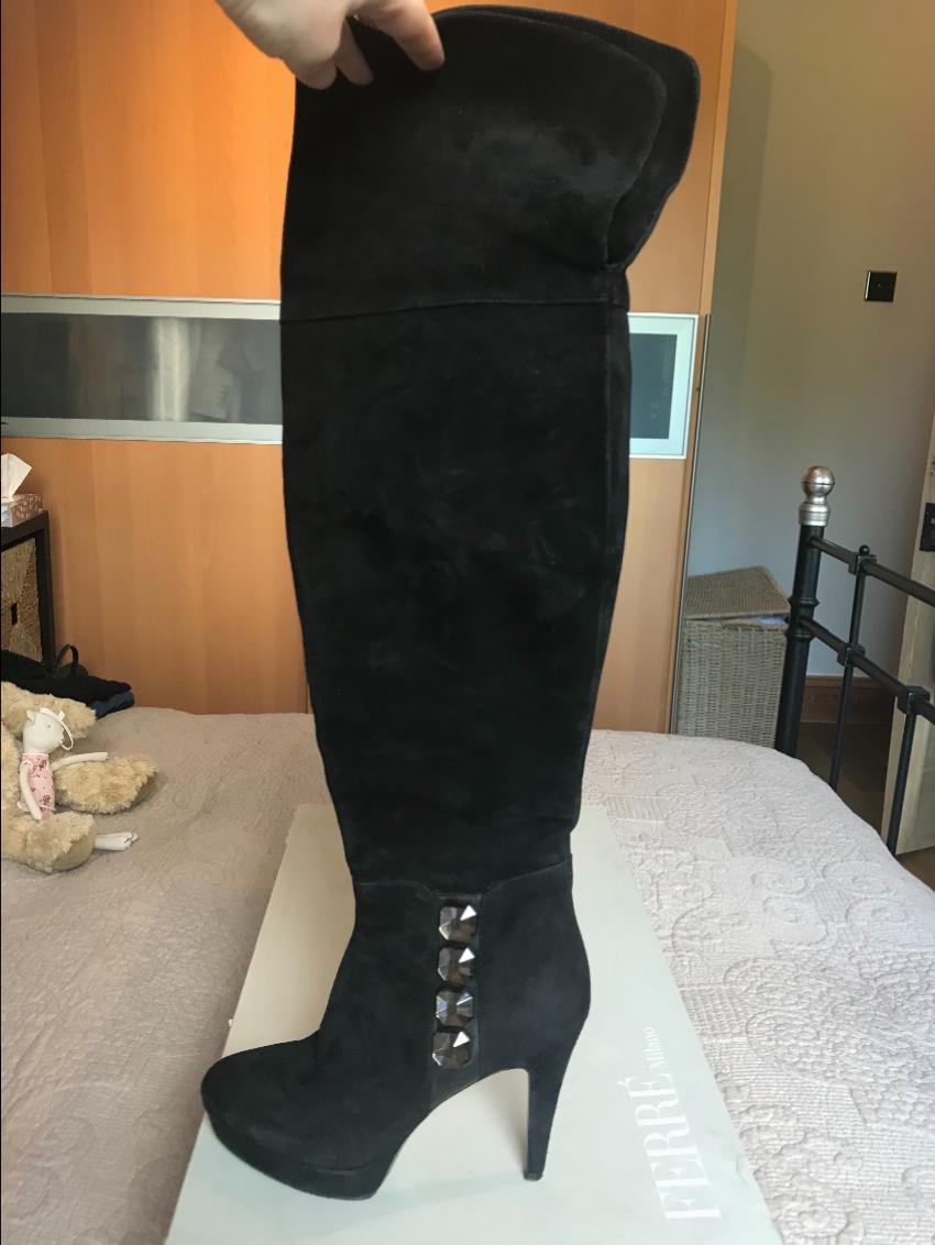Ferre Milano Over Knee Suede Boots