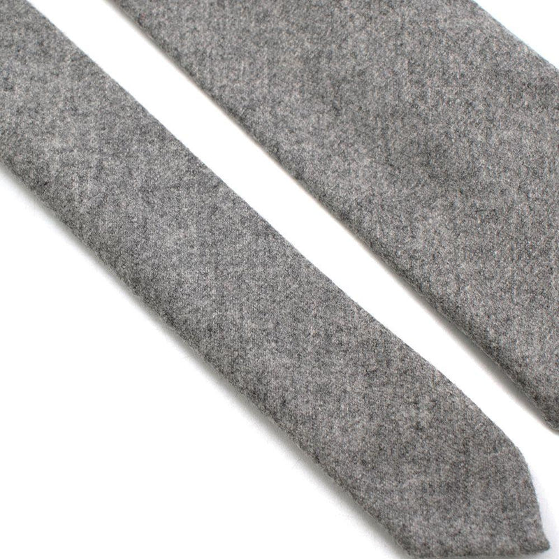 G. Inglese Grey Floral Detail Wool Tie