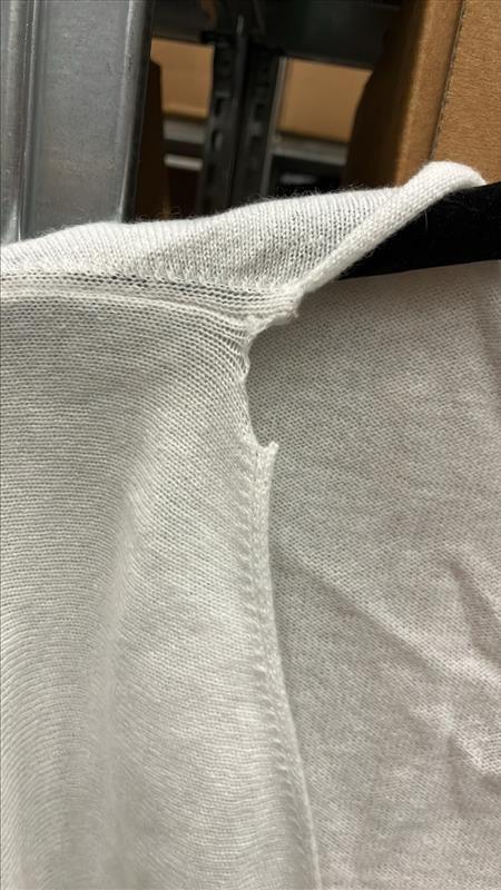 Johnstons Of Elgin White Cashmere Wrap Cardigan
