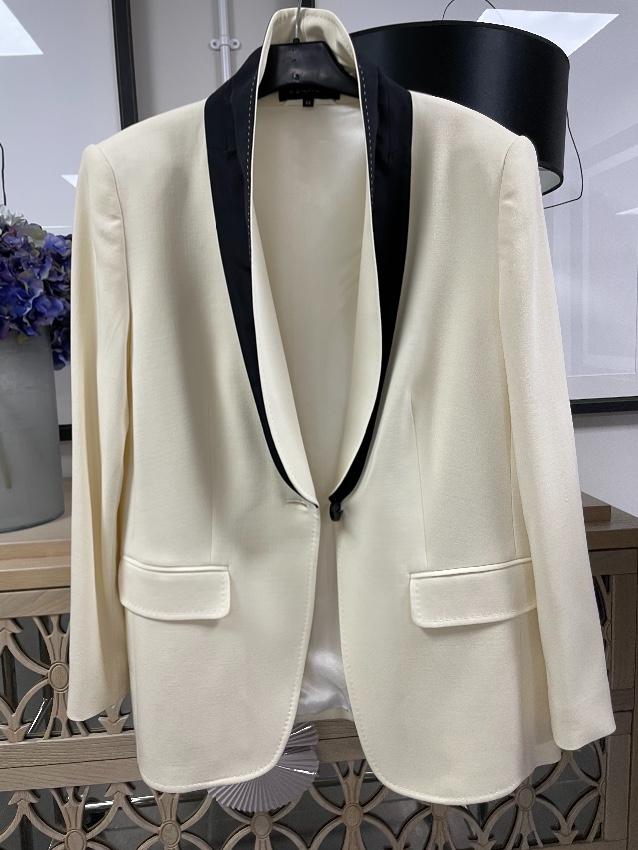 Escada Ivory Tailored Jacket with Contrast Collar