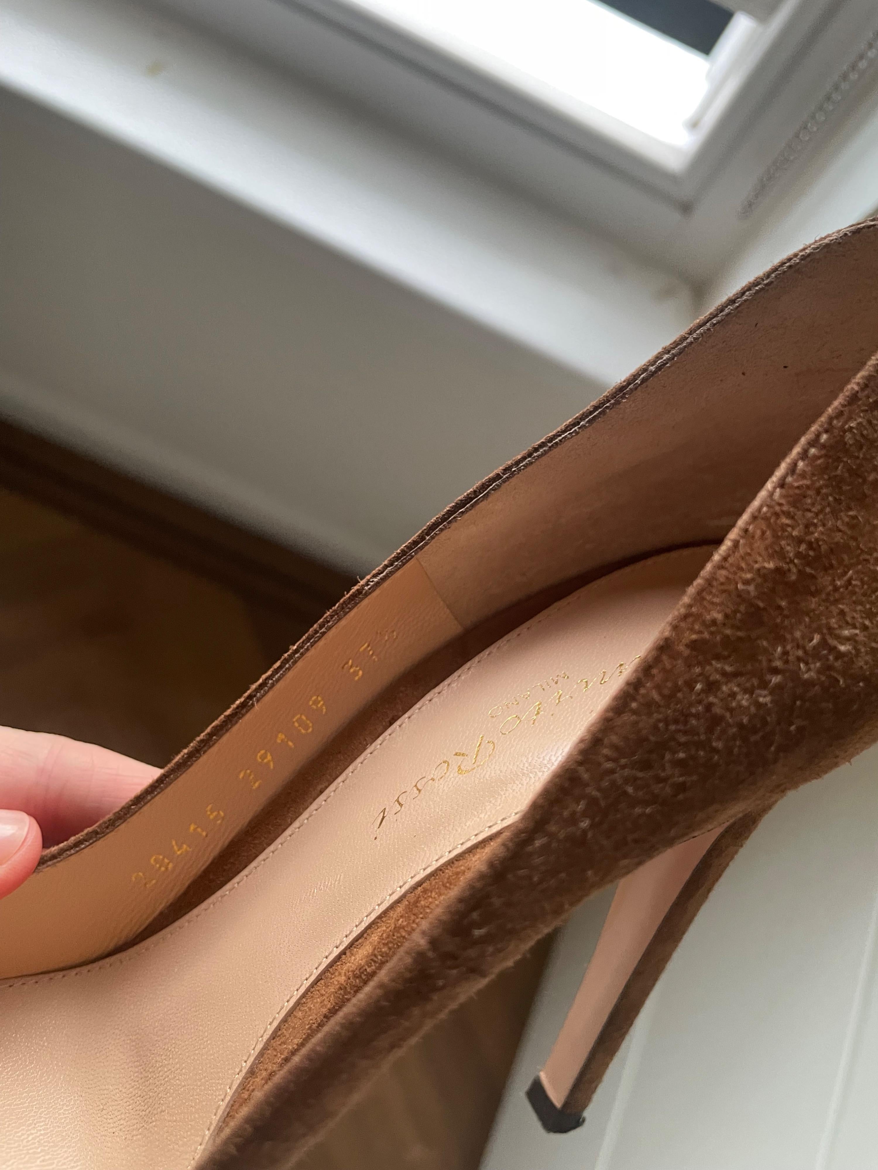 Gianvito Rossi Brown Suede Round Toe Heels